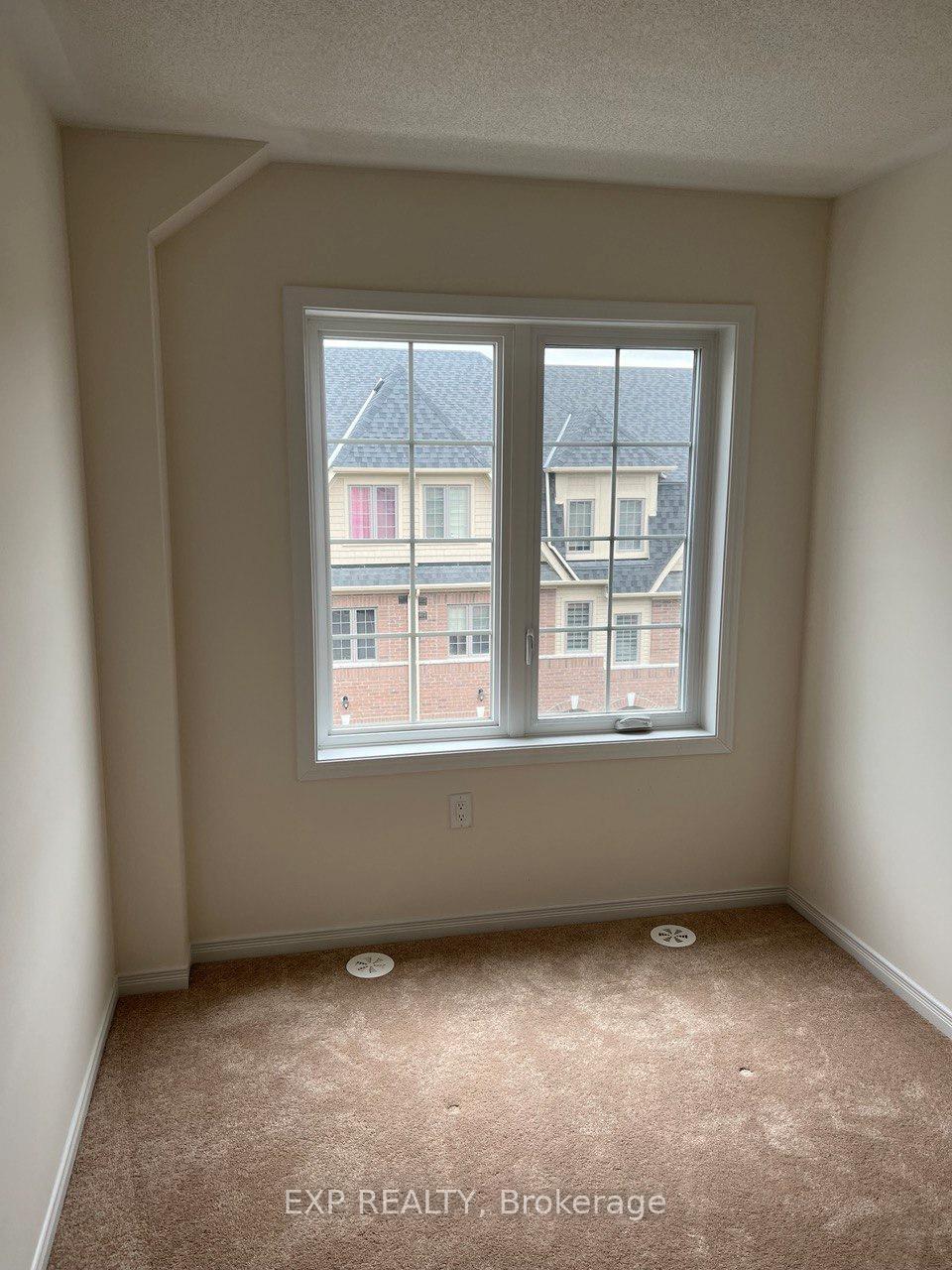 Photo 13 of Unit 27, 2663 Magdalen Path, Oshawa, Windfields — HOMEH