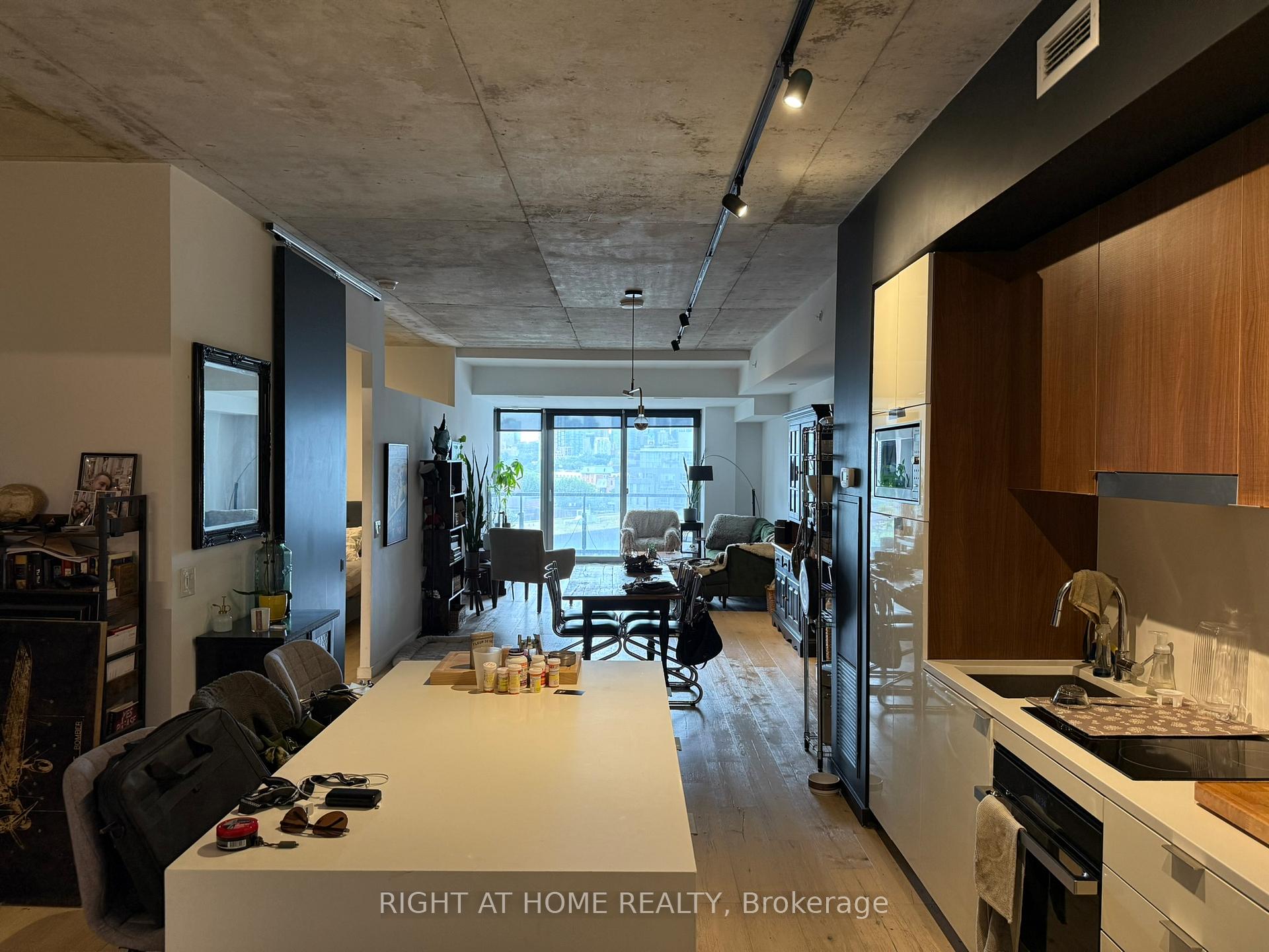 Photo 16 of Unit 809, 170 Bayview Avenue, Toronto, Waterfront Communities — HOMEH