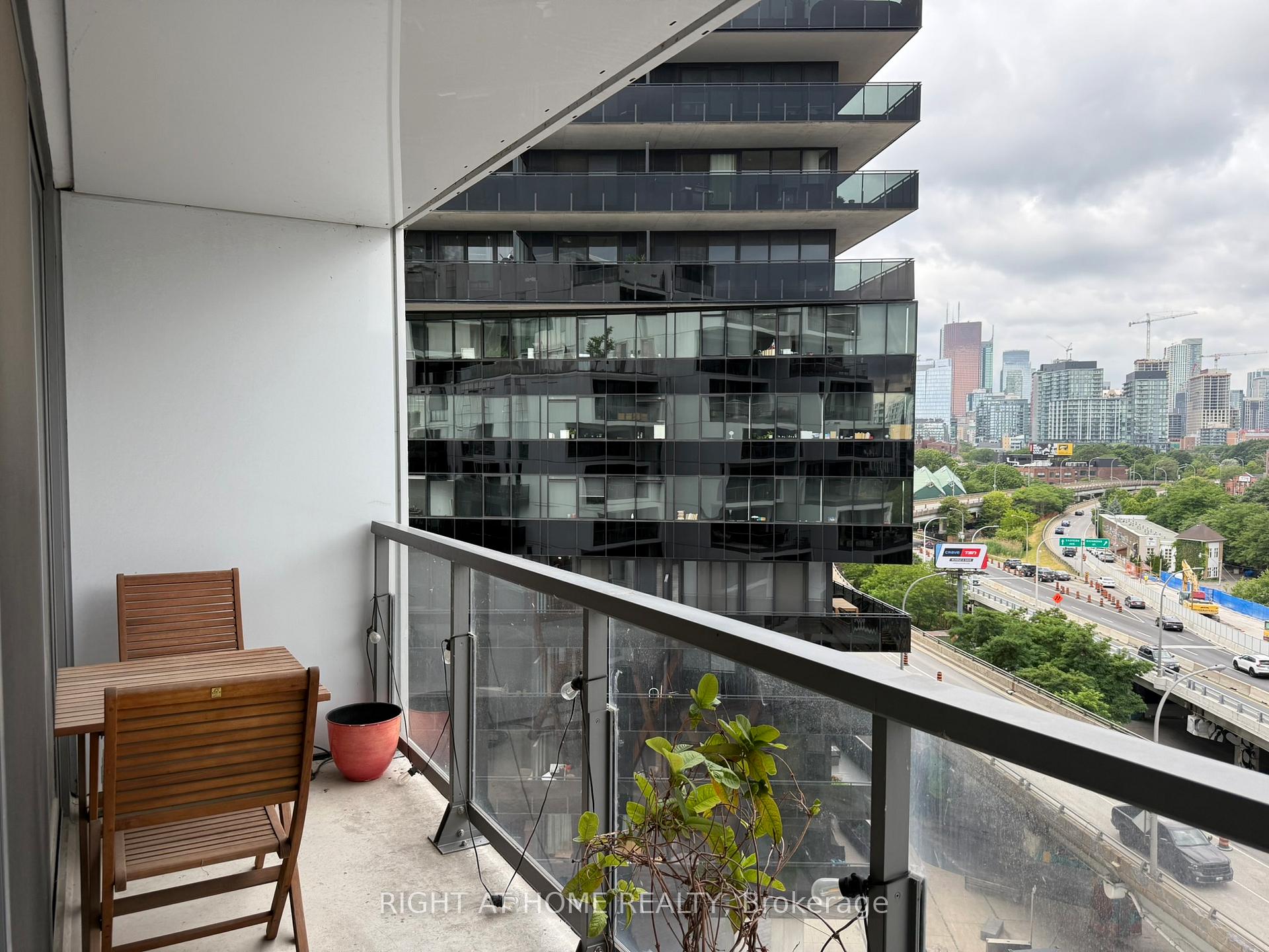 Photo 73 of Unit 809, 170 Bayview Avenue, Toronto, Waterfront Communities — HOMEH