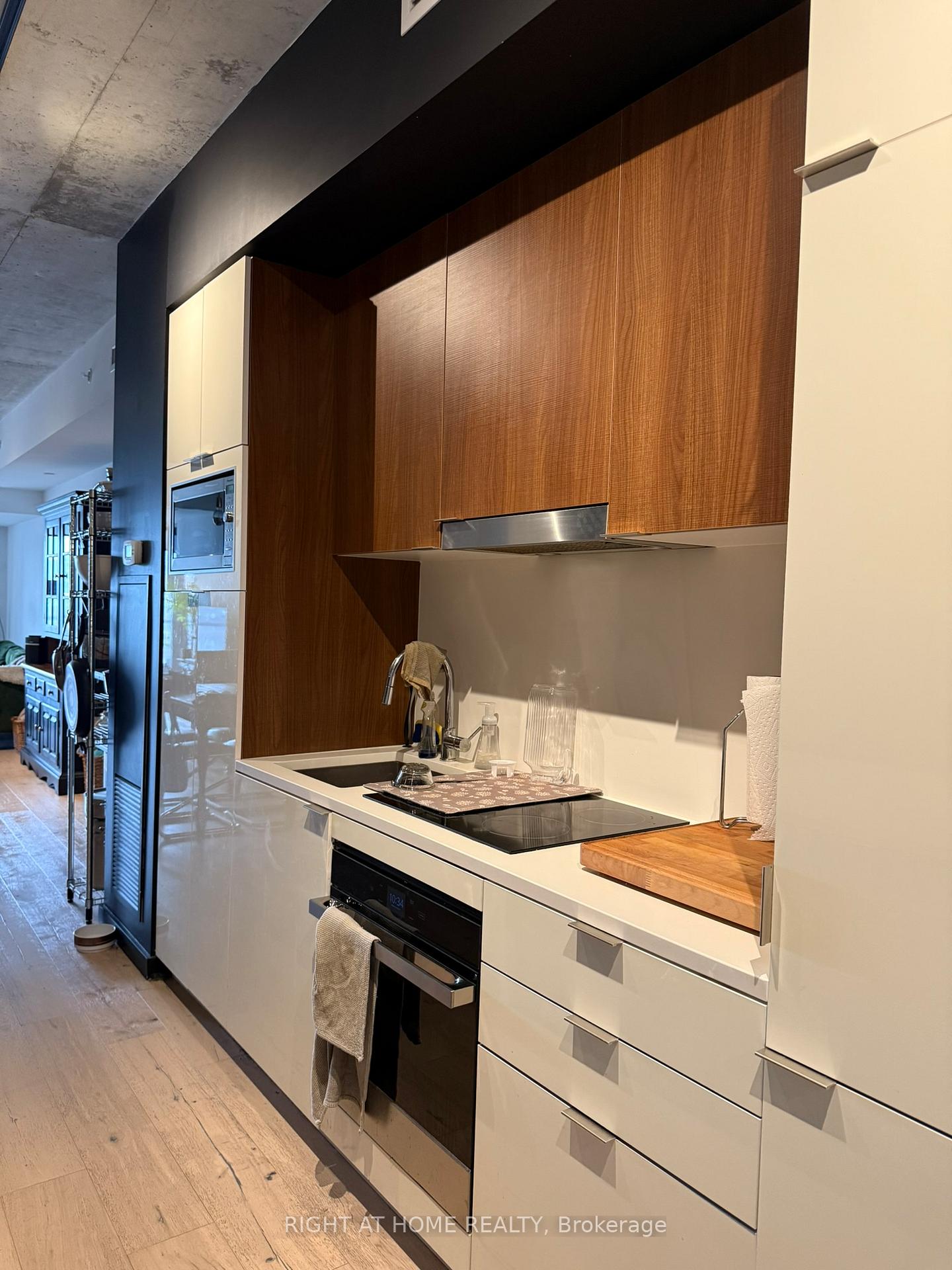 Photo 36 of Unit 809, 170 Bayview Avenue, Toronto, Waterfront Communities — HOMEH