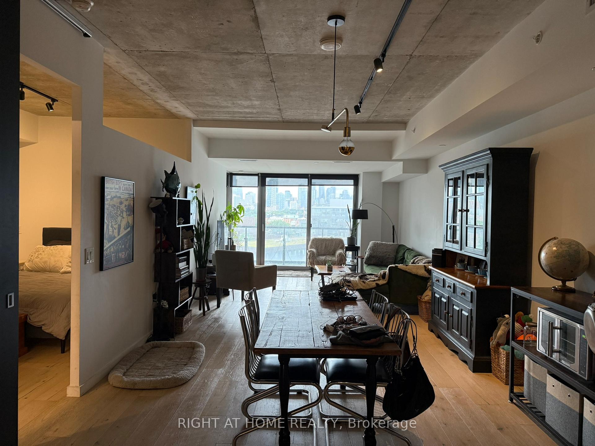 Photo 37 of Unit 809, 170 Bayview Avenue, Toronto, Waterfront Communities — HOMEH