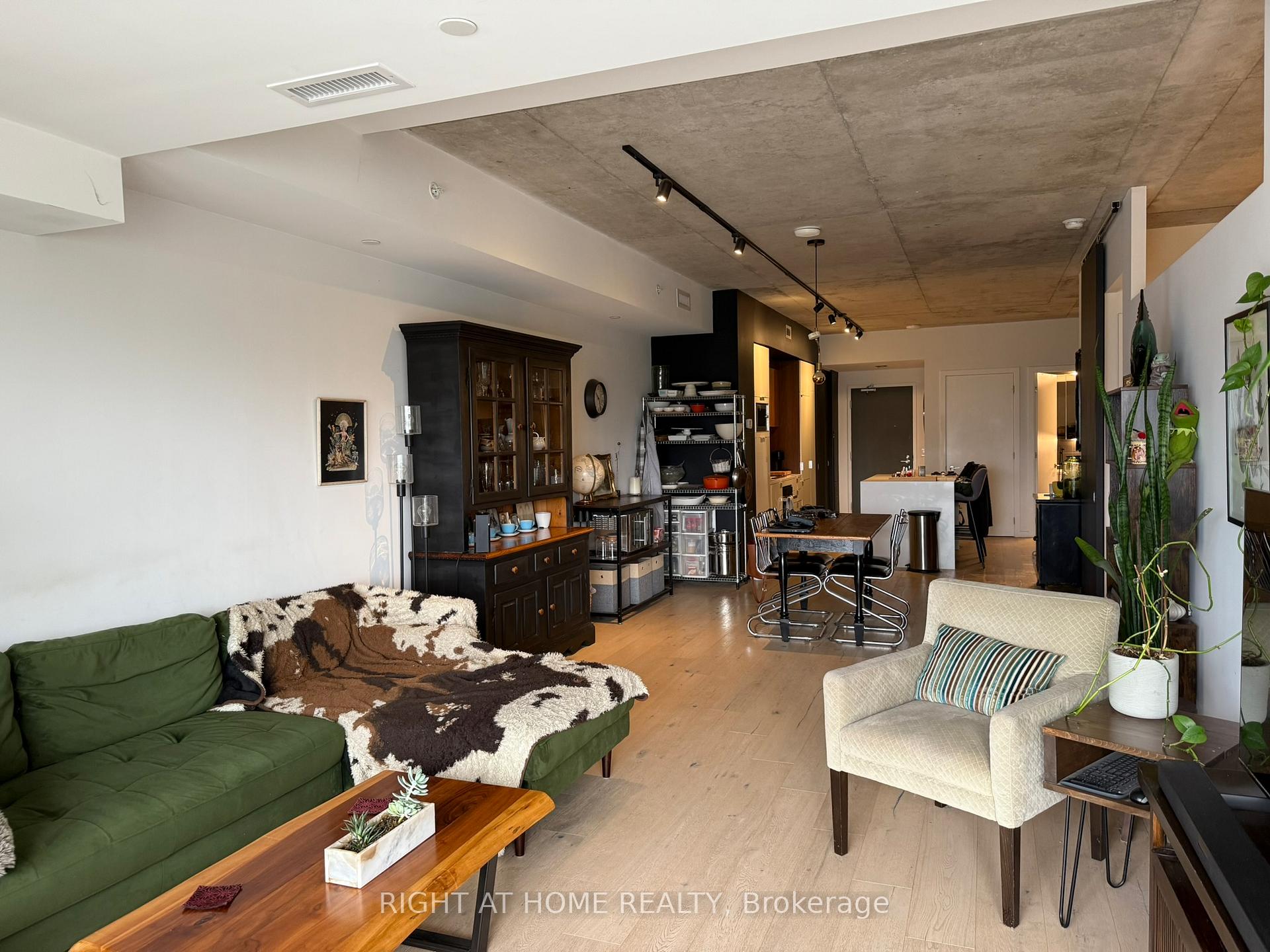 Photo 44 of Unit 809, 170 Bayview Avenue, Toronto, Waterfront Communities — HOMEH
