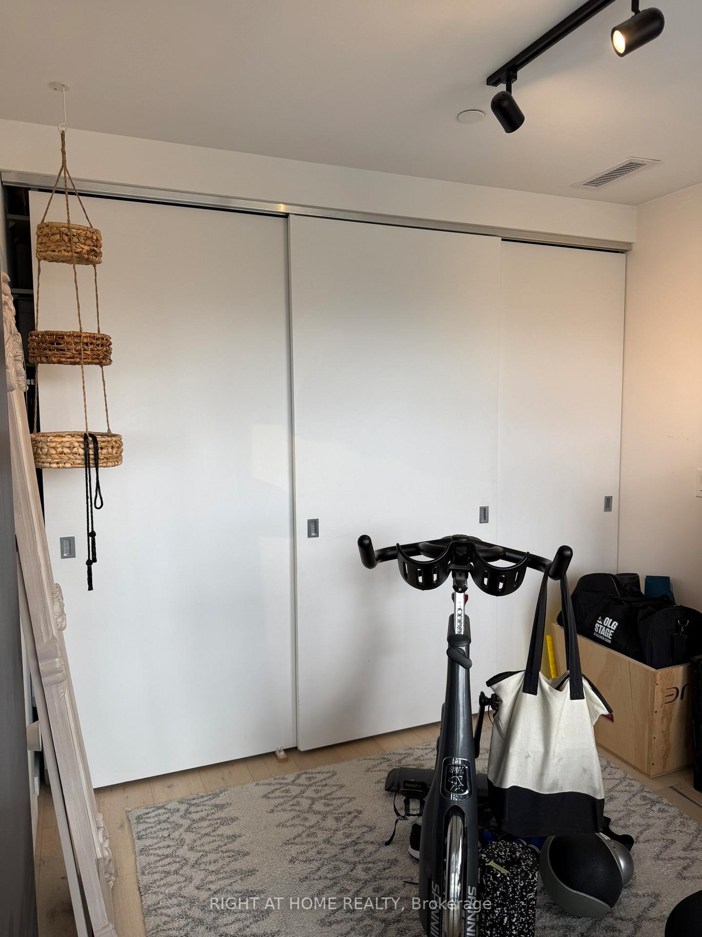 Photo 45 of Unit 809, 170 Bayview Avenue, Toronto, Waterfront Communities — HOMEH