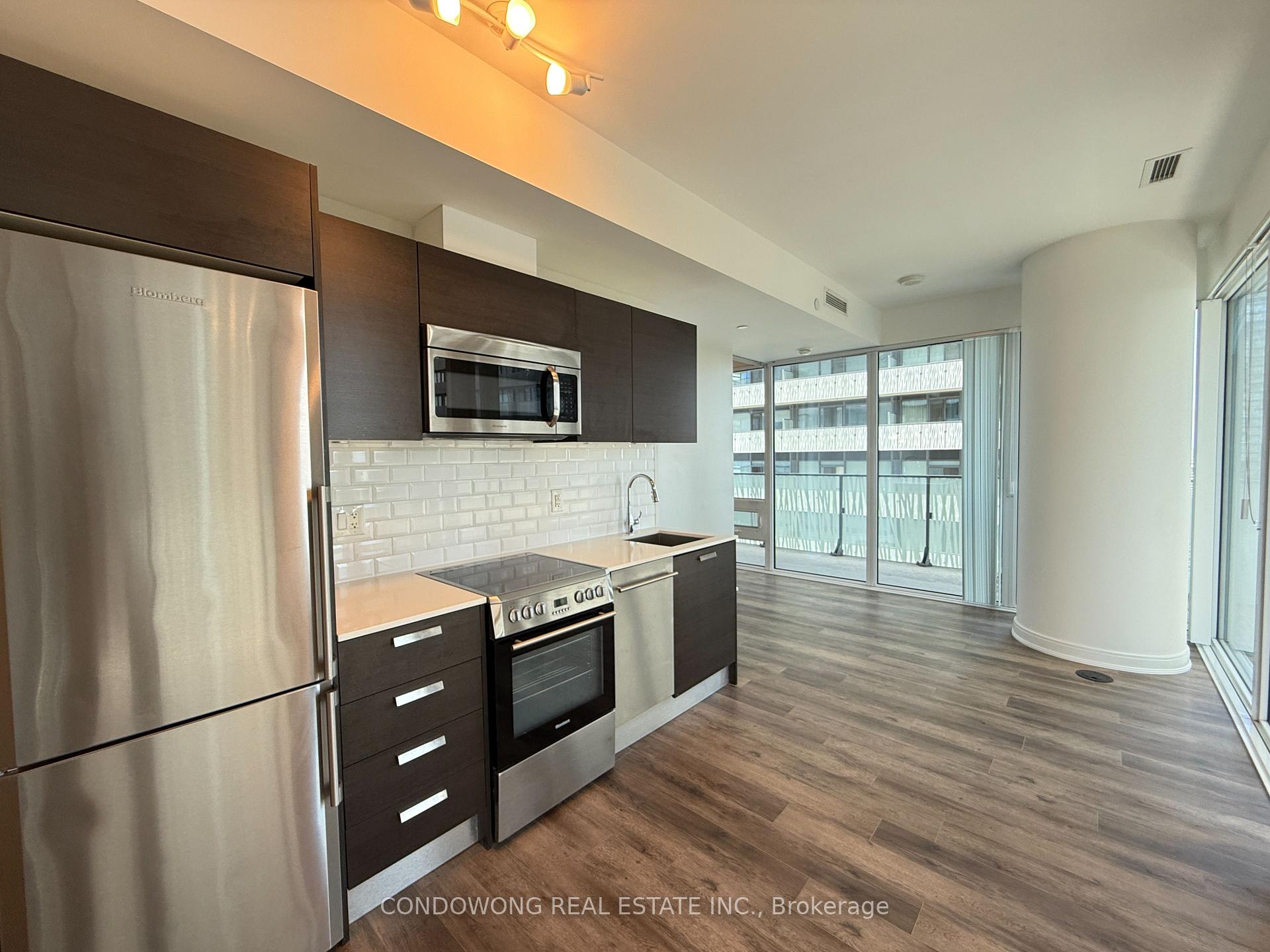Front of Unit 3102, 42 Charles Street E