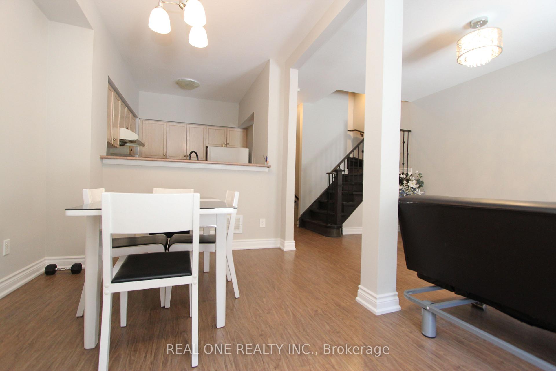 Photo 6 of Unit 25, 10 Cox Boulevard, Markham, Unionville — HOMEH