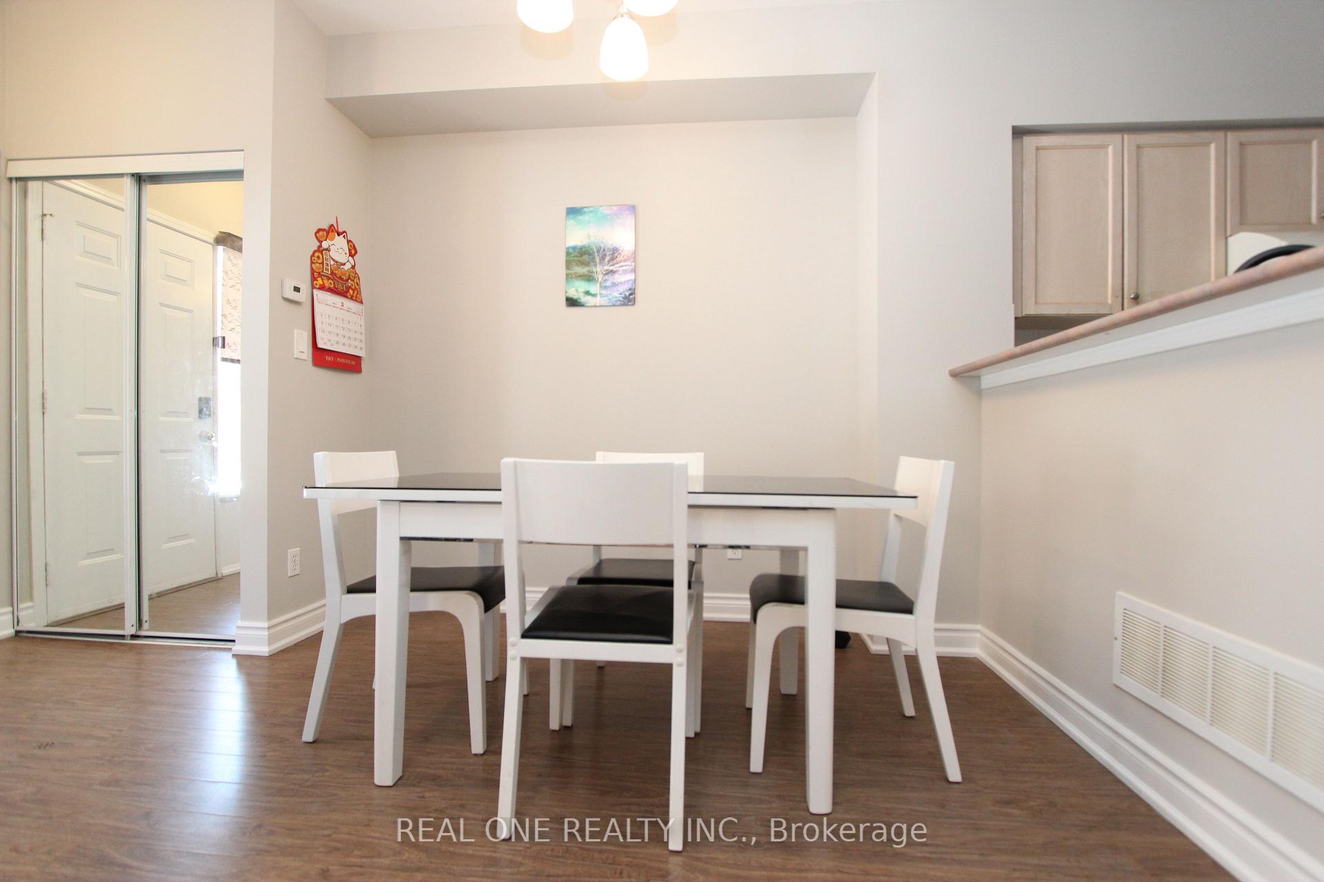 Photo 7 of Unit 25, 10 Cox Boulevard, Markham, Unionville — HOMEH