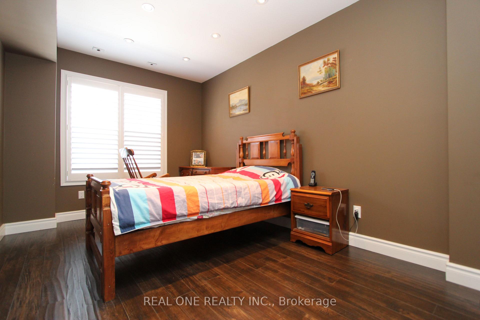 Photo 11 of Unit 25, 10 Cox Boulevard, Markham, Unionville — HOMEH