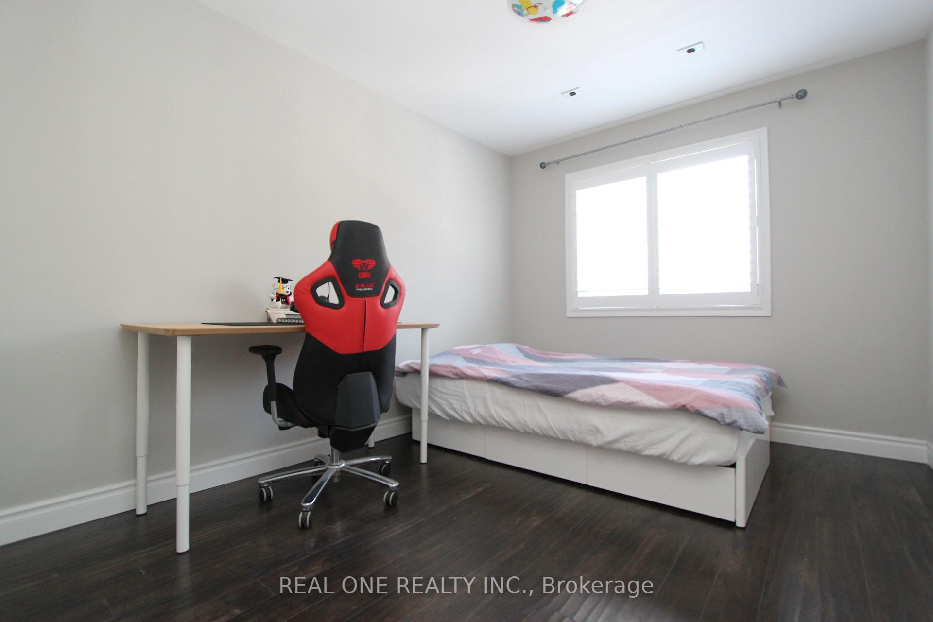 Photo 13 of Unit 25, 10 Cox Boulevard, Markham, Unionville — HOMEH