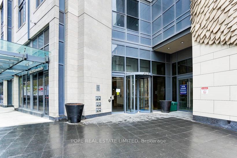 Photo 3 of Unit 2003, 1 The Esplanade, Toronto, Waterfront Communities — HOMEH