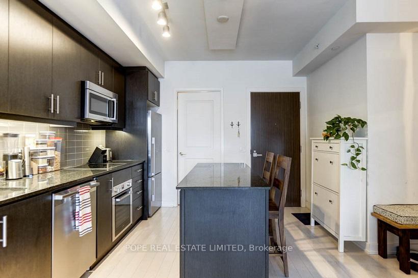 Photo 6 of Unit 2003, 1 The Esplanade, Toronto, Waterfront Communities — HOMEH