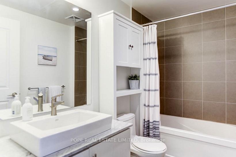 Photo 16 of Unit 2003, 1 The Esplanade, Toronto, Waterfront Communities — HOMEH