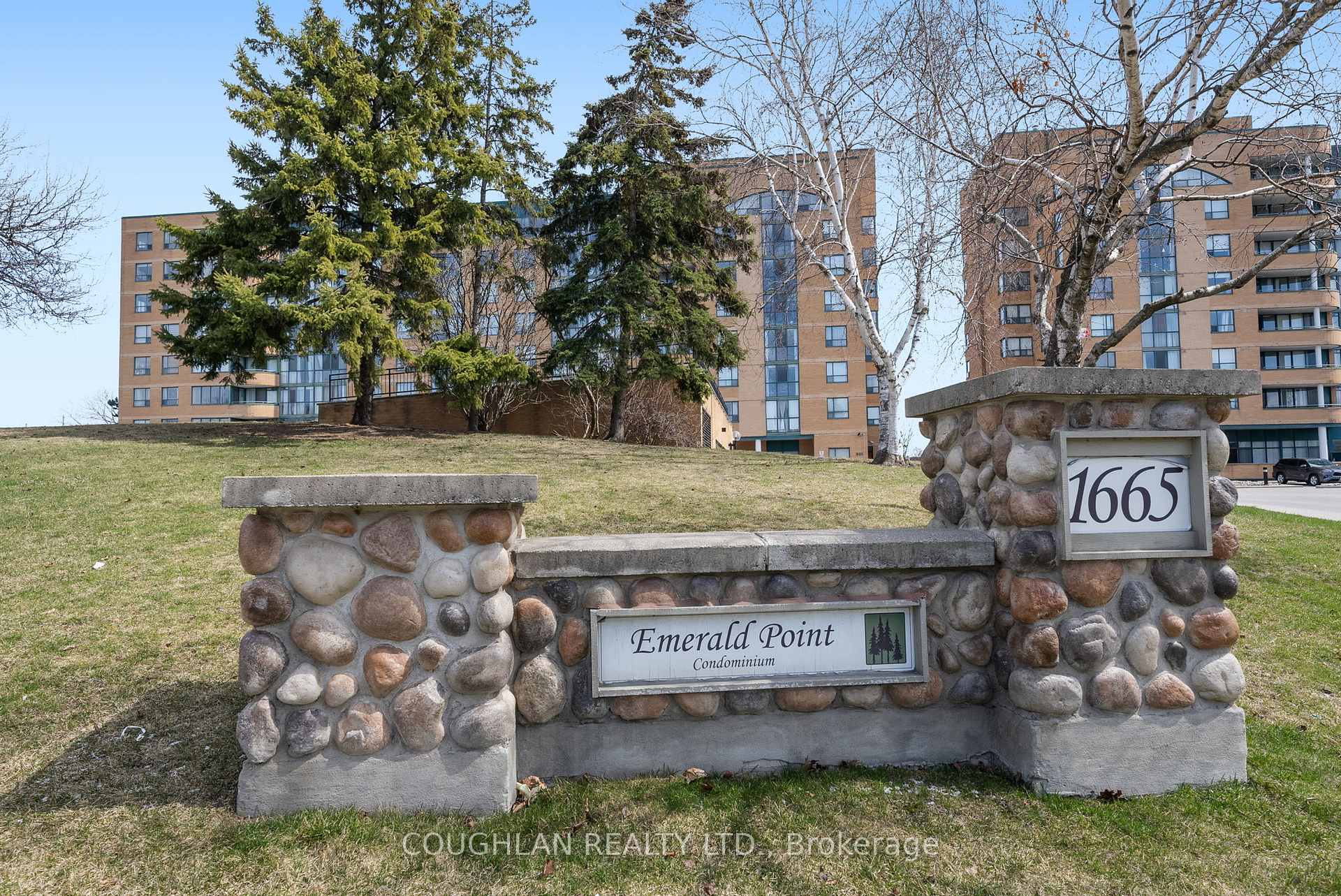 Photo 2 of Unit 805, 1665 Pickering Parkway, Pickering, Village East — HOMEH