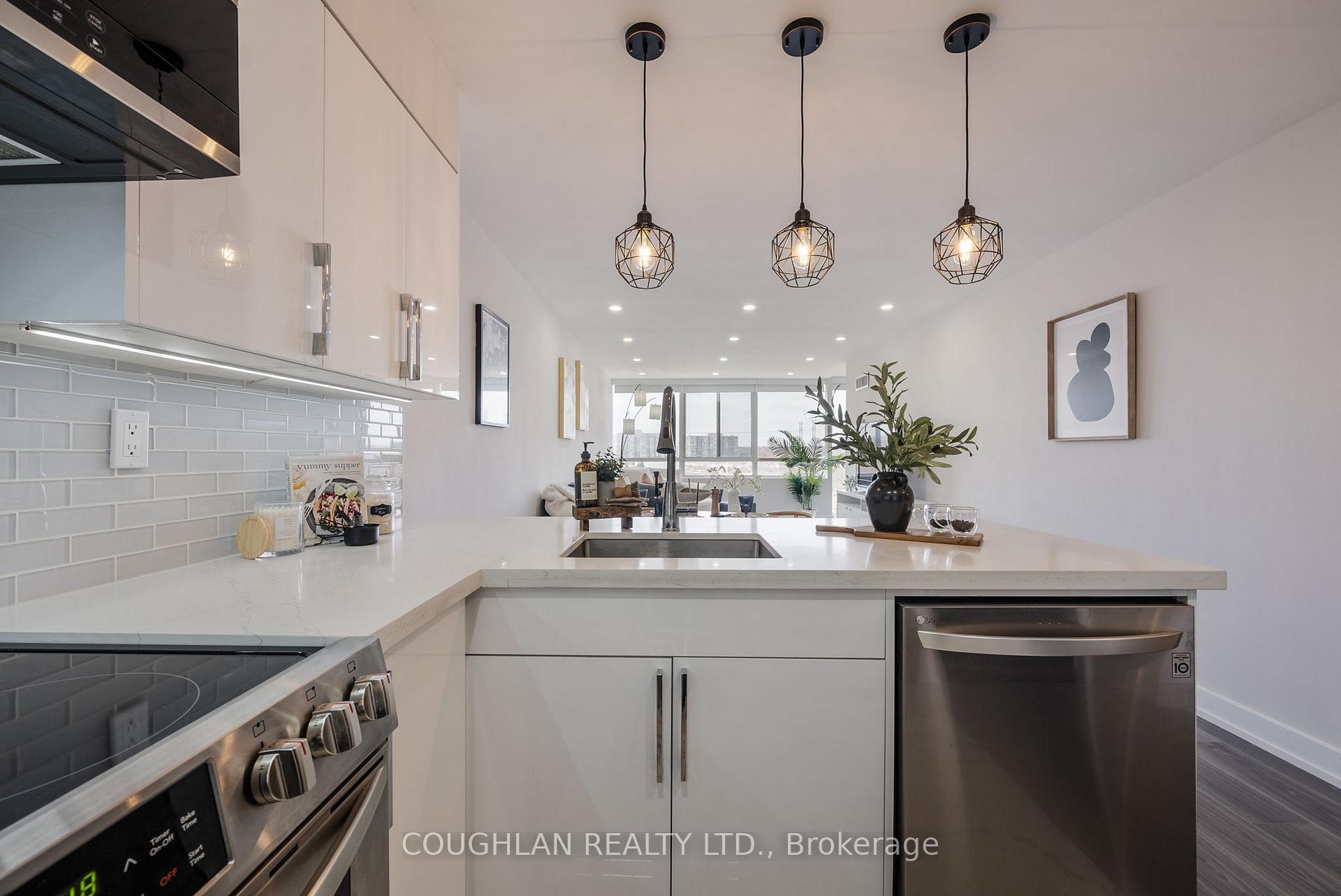 Photo 9 of Unit 805, 1665 Pickering Parkway, Pickering, Village East — HOMEH