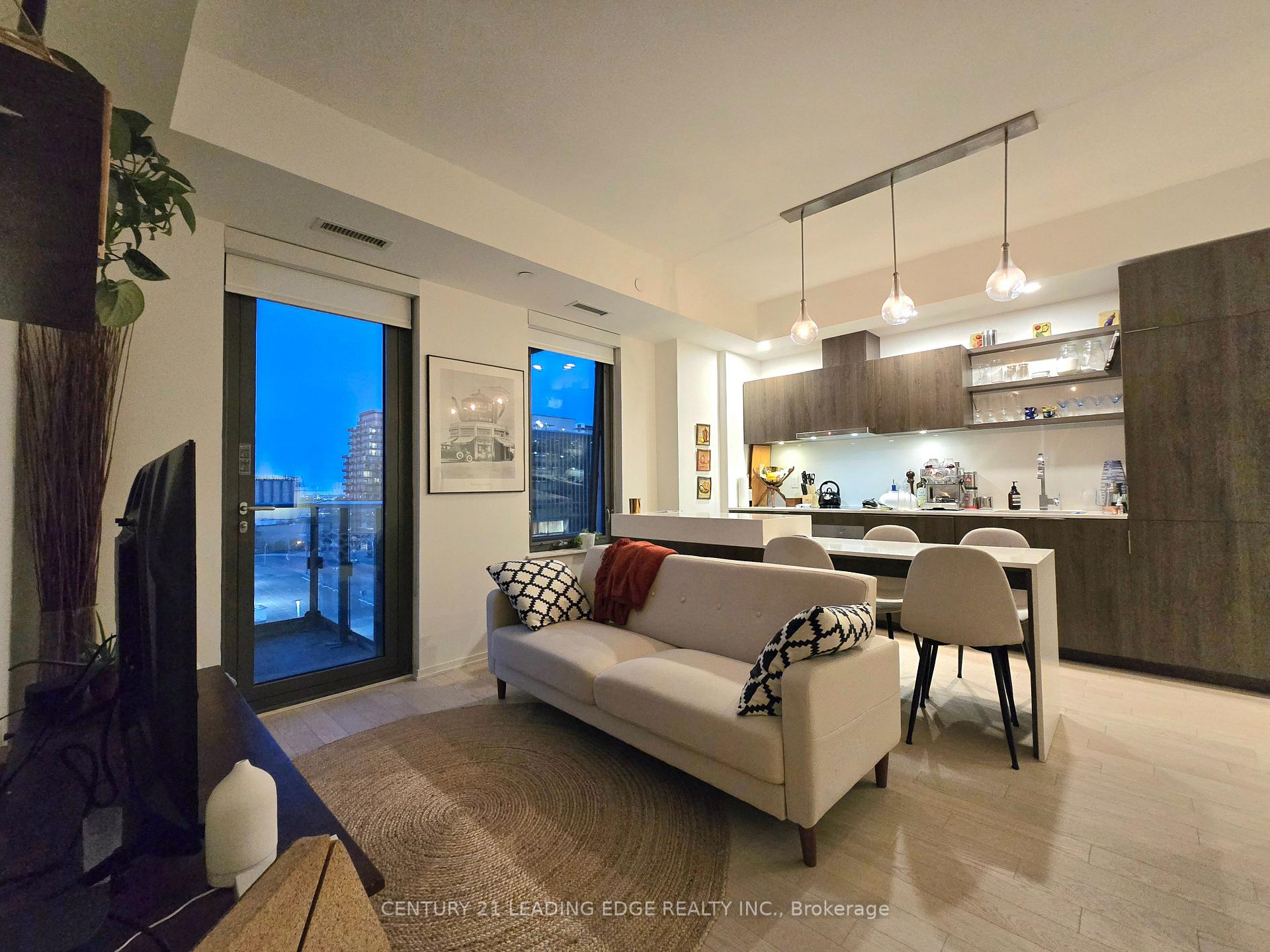 Photo 8 of Unit 811, 12 Bonnycastle Street, Toronto, Waterfront Communities — HOMEH