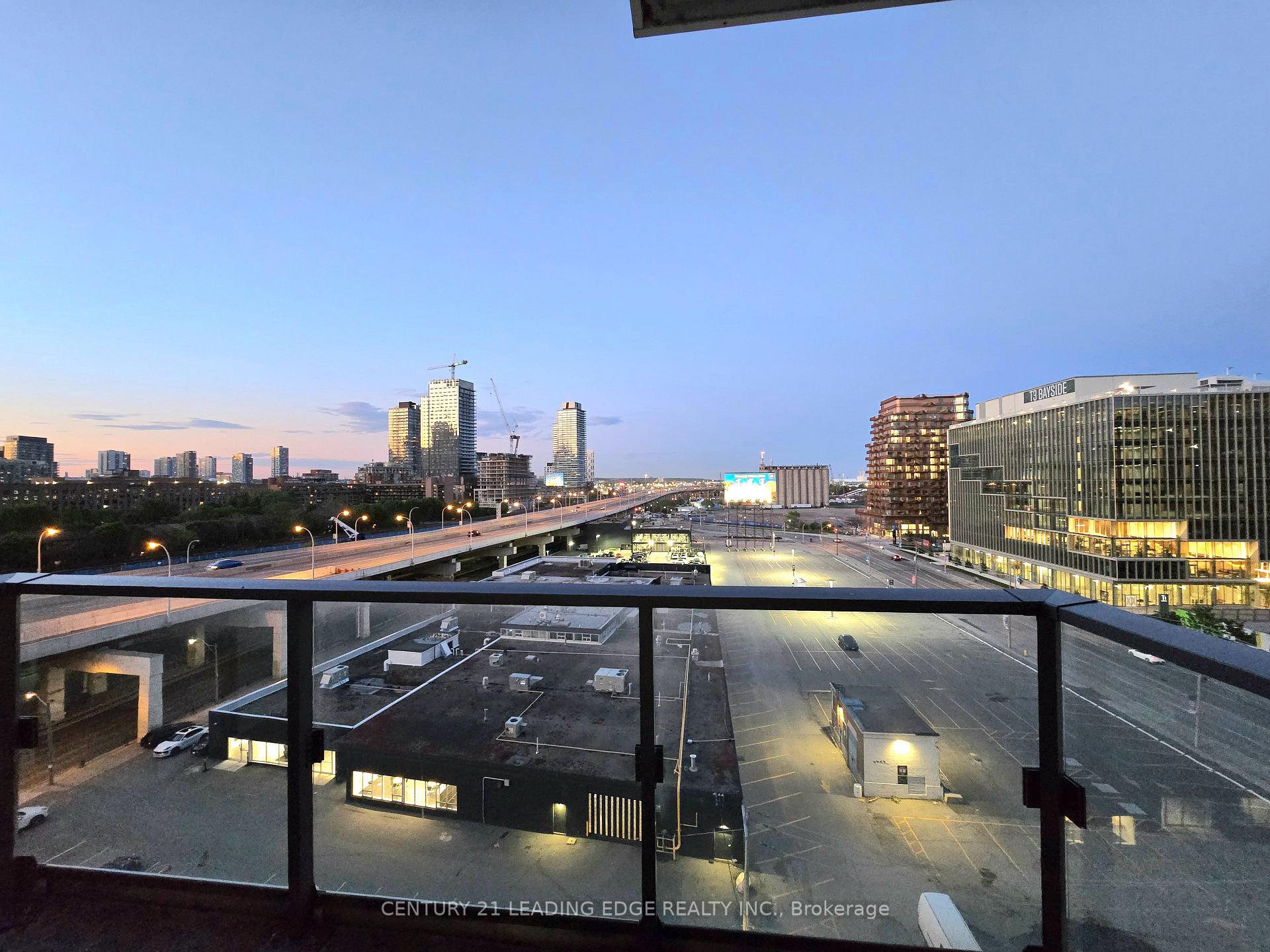 Photo 13 of Unit 811, 12 Bonnycastle Street, Toronto, Waterfront Communities — HOMEH