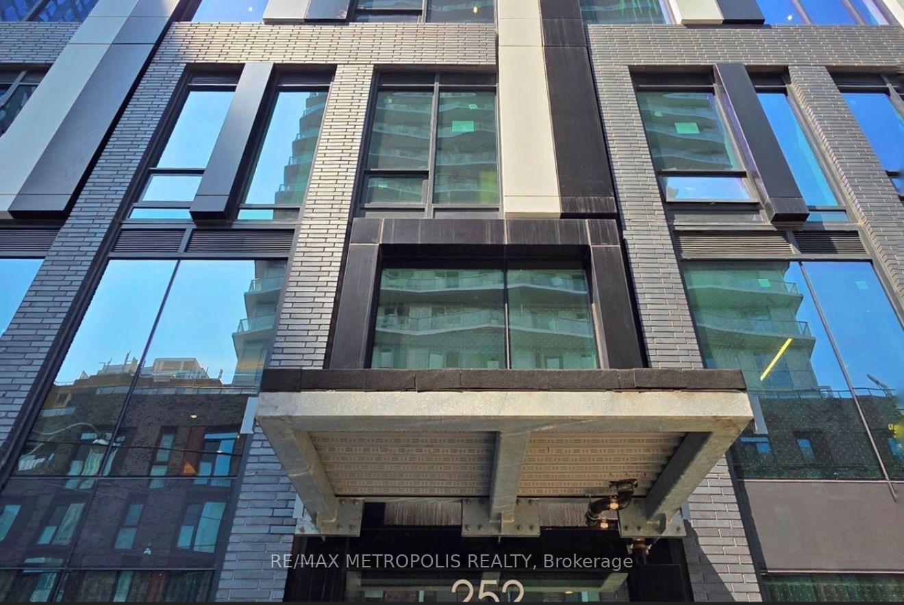 Front of Unit 2911, 252 Church Street