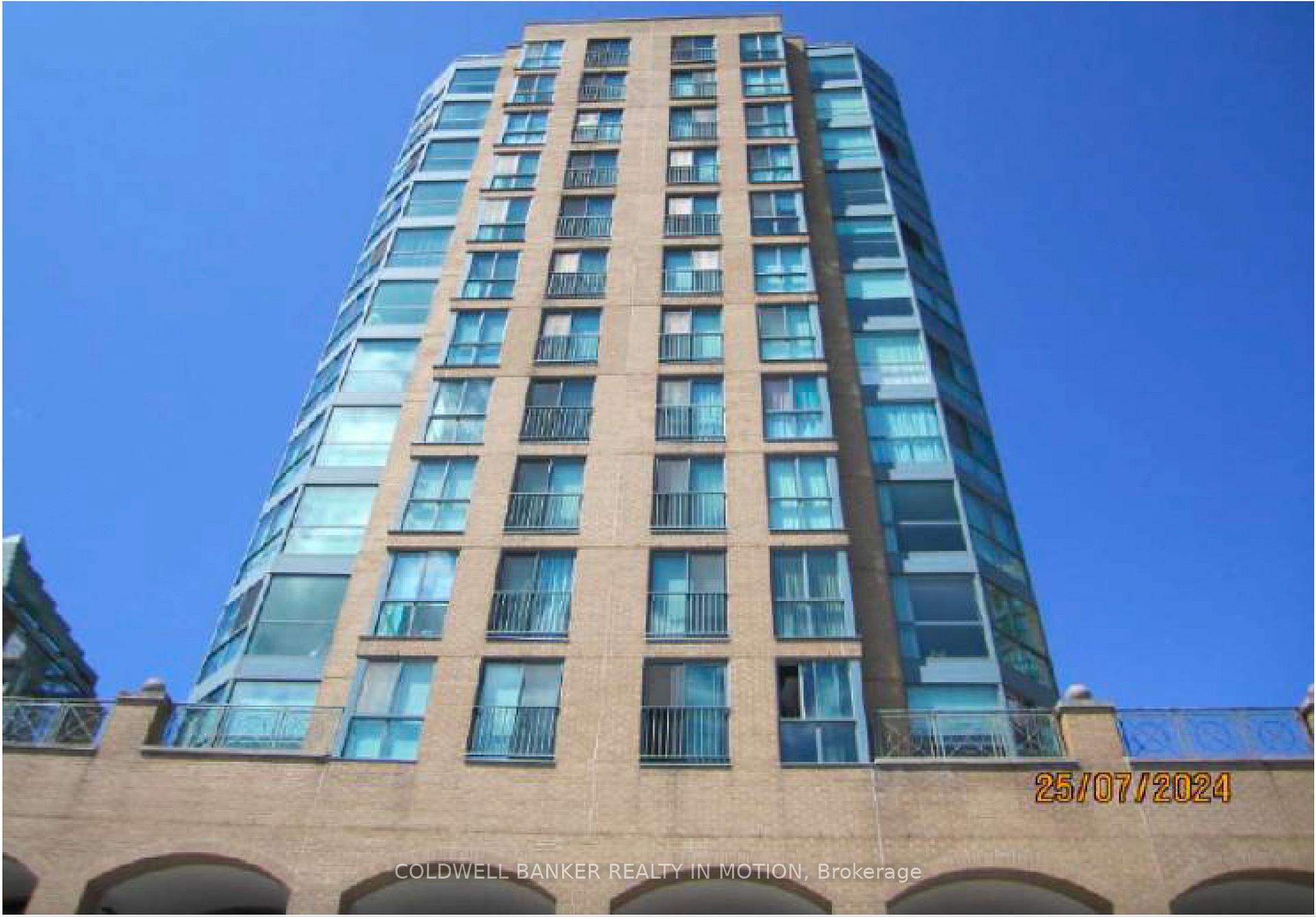 Front of Unit 803, 140 Dunlop Street E