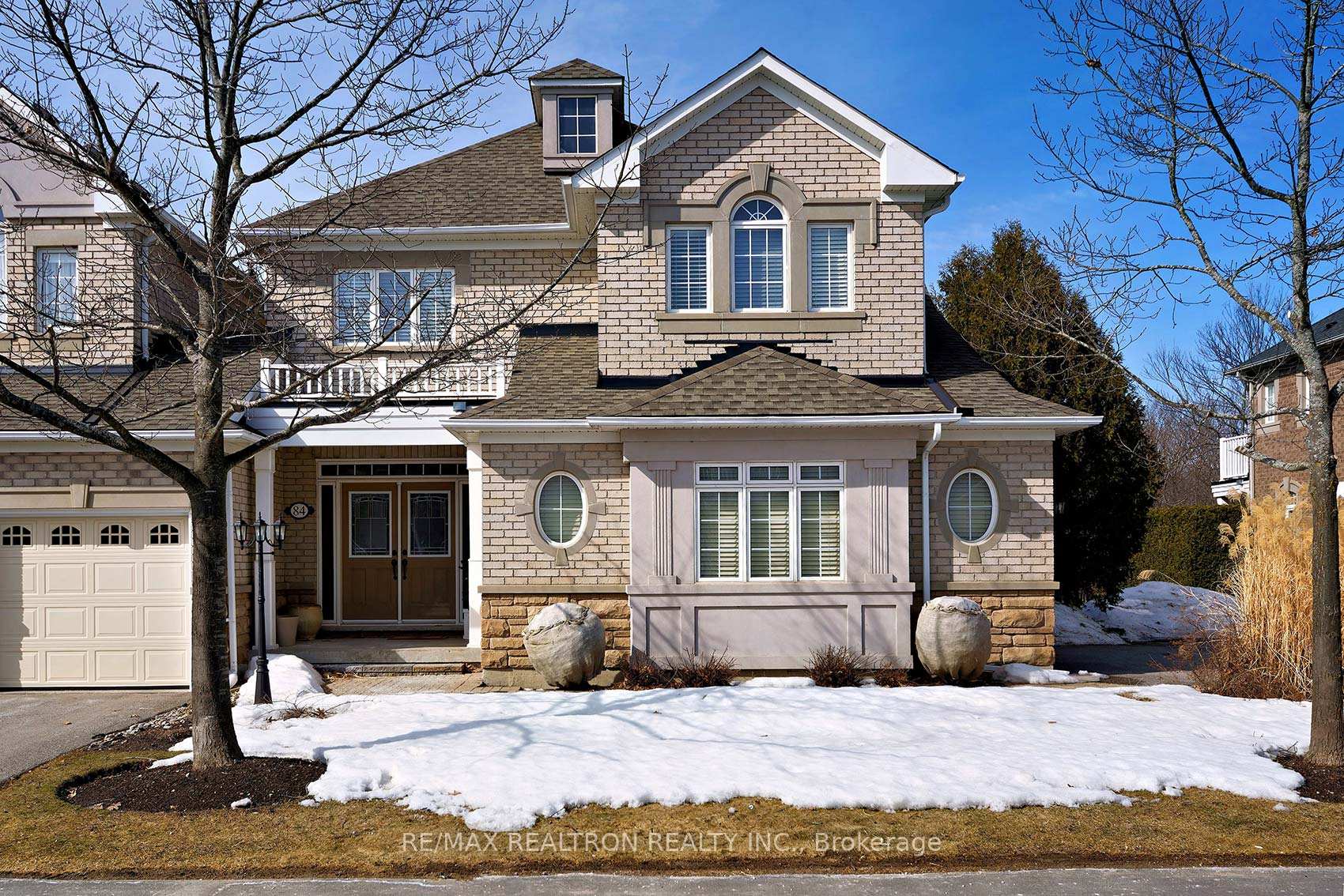 Photo 1 of 84 Stonecliffe Crescent, Aurora, Aurora Estates — HOMEH