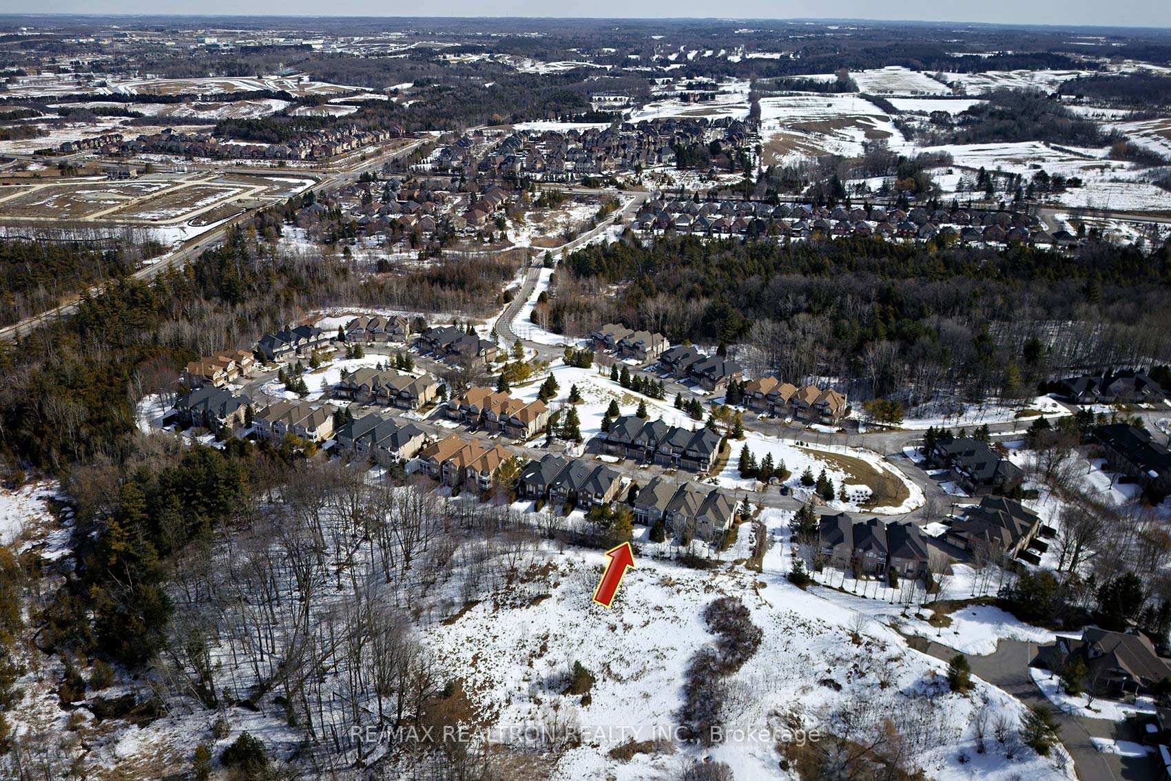 Photo 41 of 84 Stonecliffe Crescent, Aurora, Aurora Estates — HOMEH