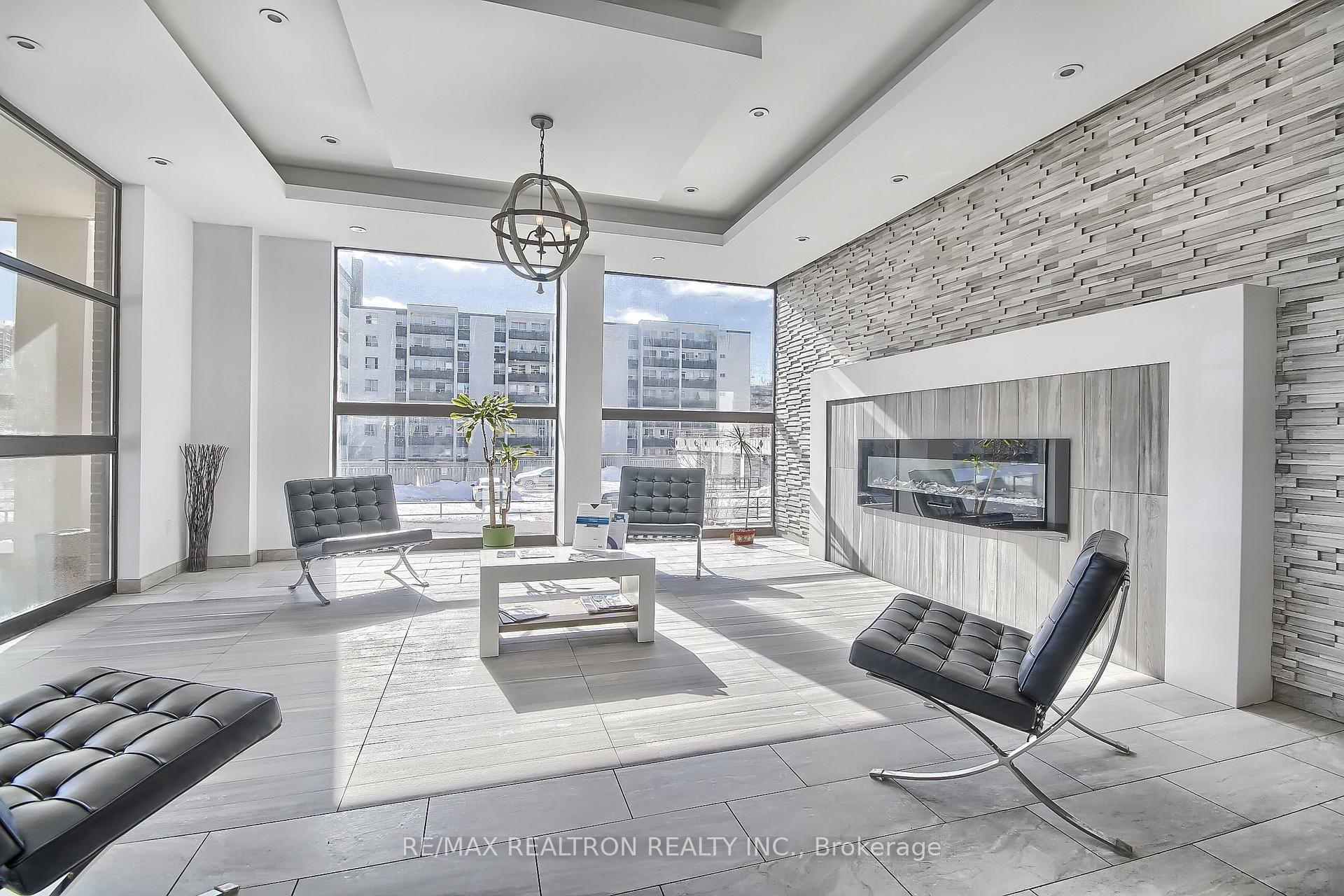 Photo 4 of Unit Ph702, 180 Dudley Avenue, Markham, Thornhill — HOMEH