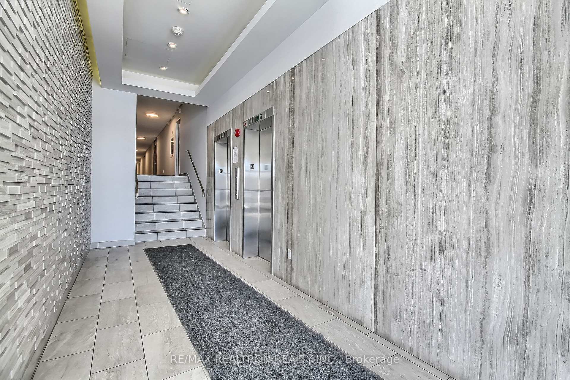 Photo 6 of Unit Ph702, 180 Dudley Avenue, Markham, Thornhill — HOMEH