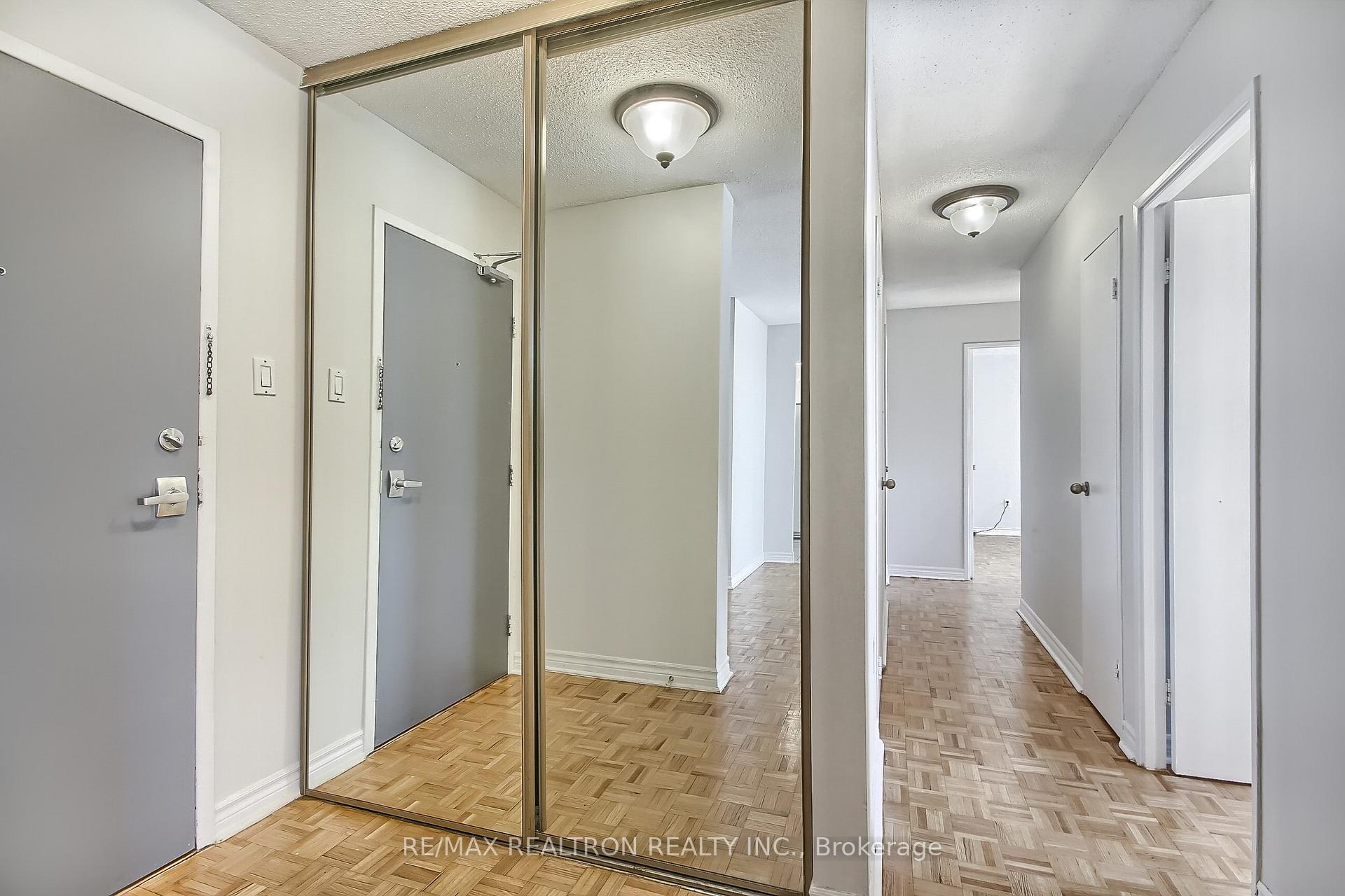 Photo 8 of Unit Ph702, 180 Dudley Avenue, Markham, Thornhill — HOMEH