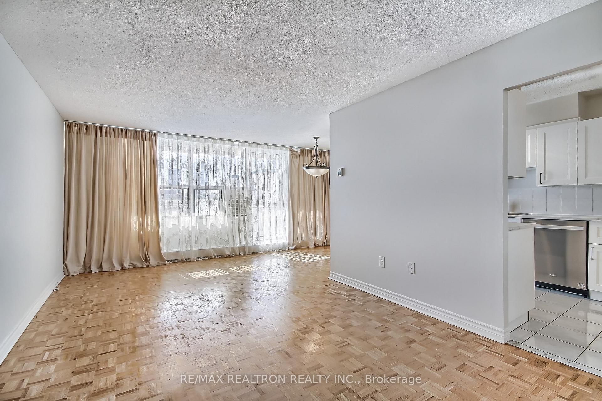 Photo 11 of Unit Ph702, 180 Dudley Avenue, Markham, Thornhill — HOMEH