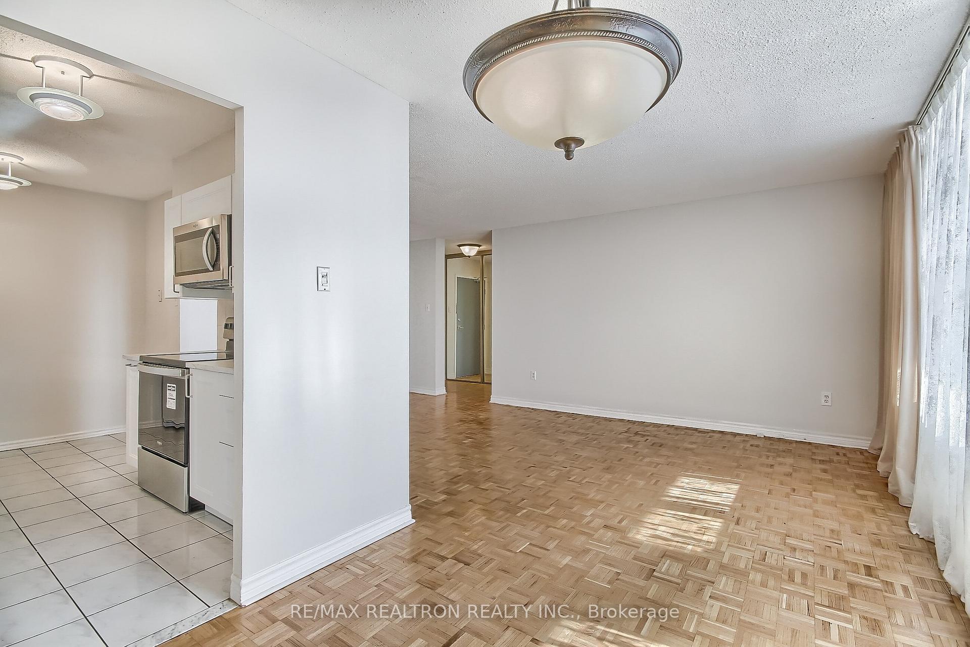 Photo 15 of Unit Ph702, 180 Dudley Avenue, Markham, Thornhill — HOMEH