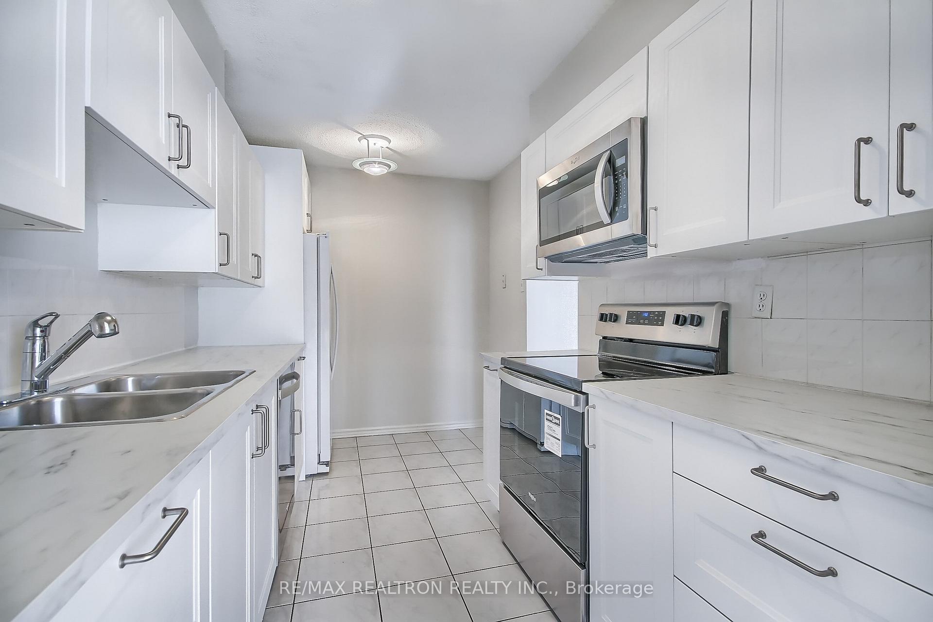 Photo 16 of Unit Ph702, 180 Dudley Avenue, Markham, Thornhill — HOMEH