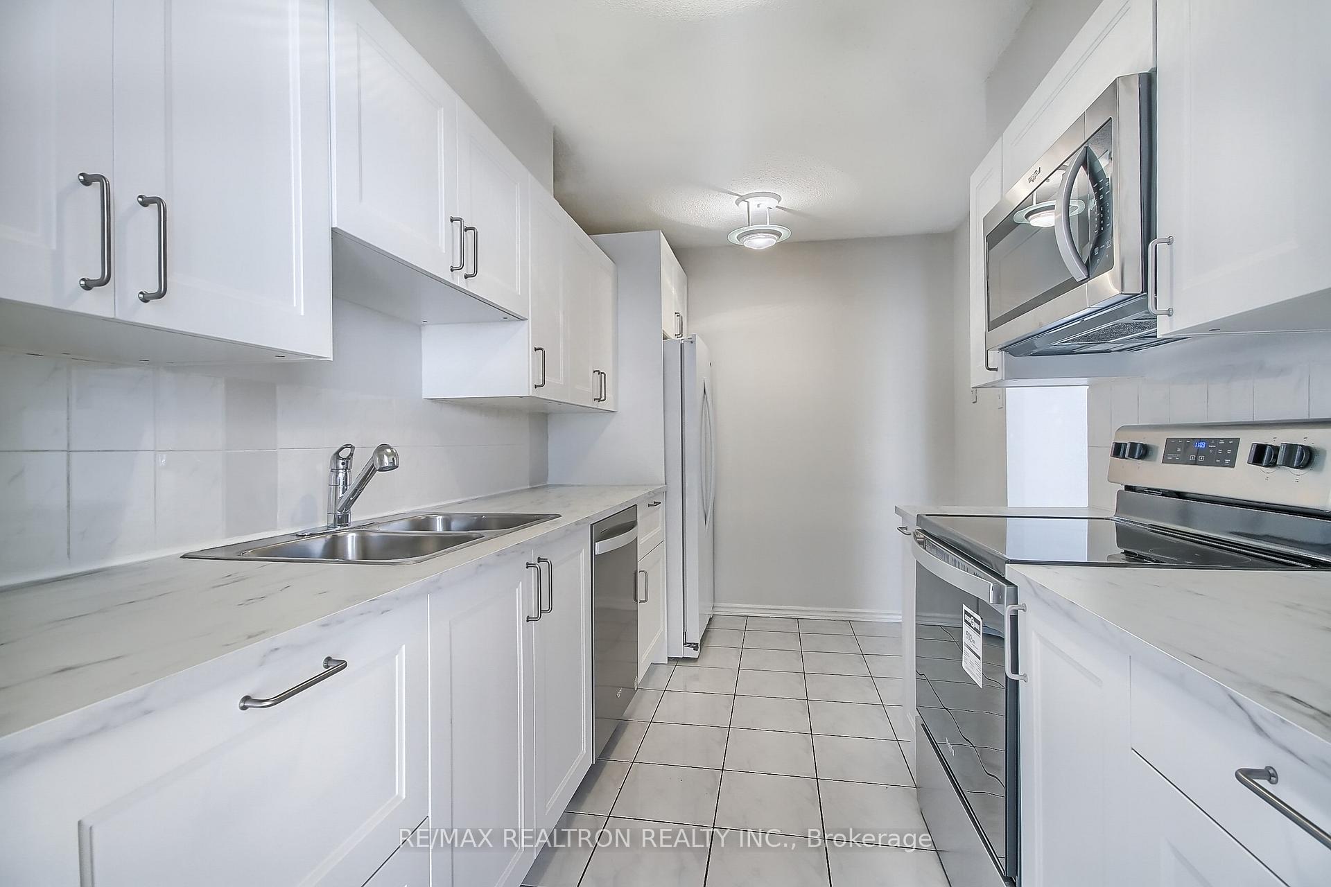 Photo 17 of Unit Ph702, 180 Dudley Avenue, Markham, Thornhill — HOMEH