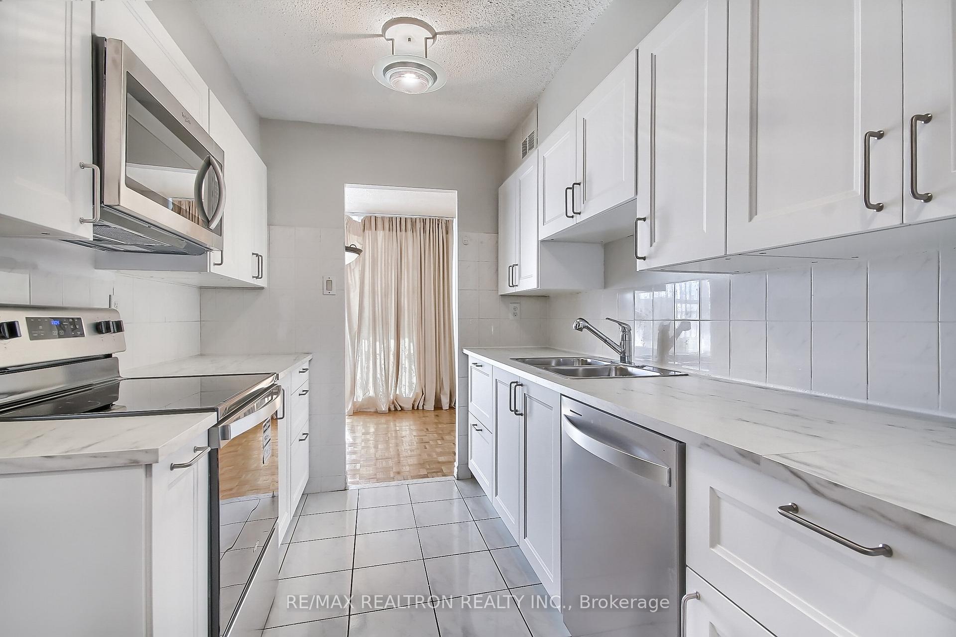 Photo 19 of Unit Ph702, 180 Dudley Avenue, Markham, Thornhill — HOMEH