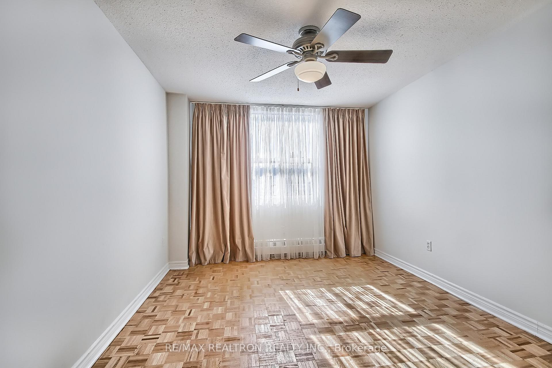 Photo 37 of Unit Ph702, 180 Dudley Avenue, Markham, Thornhill — HOMEH