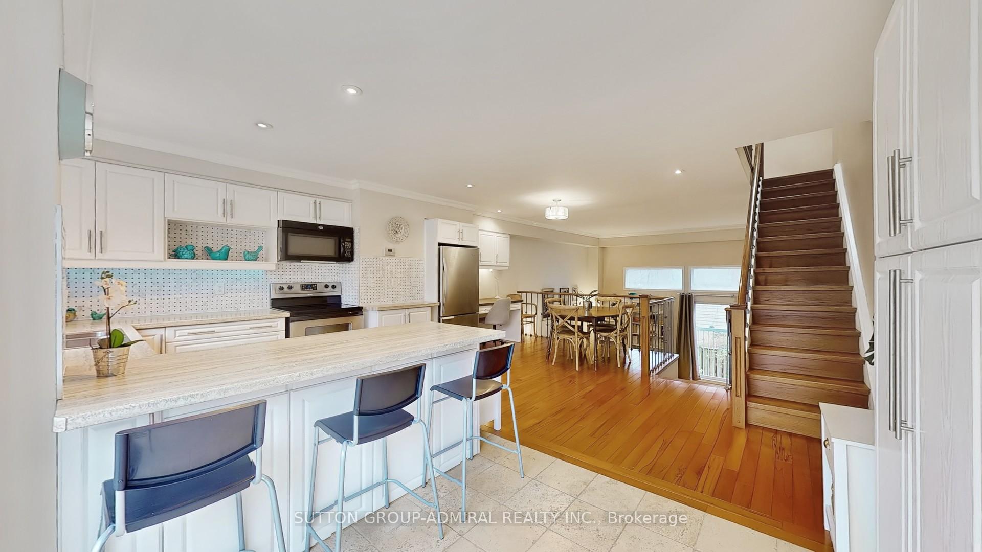 Photo 7 of Unit 8, 90 Henderson Avenue, Markham, Grandview — HOMEH