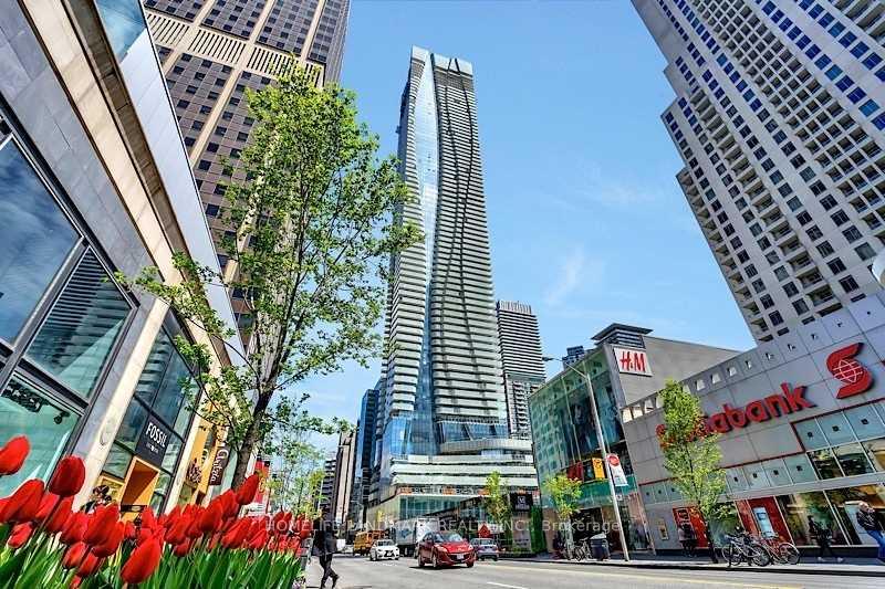 Photo 3 of Unit 421, 1 Bloor Street E, Toronto, Church-Yonge Corridor — HOMEH