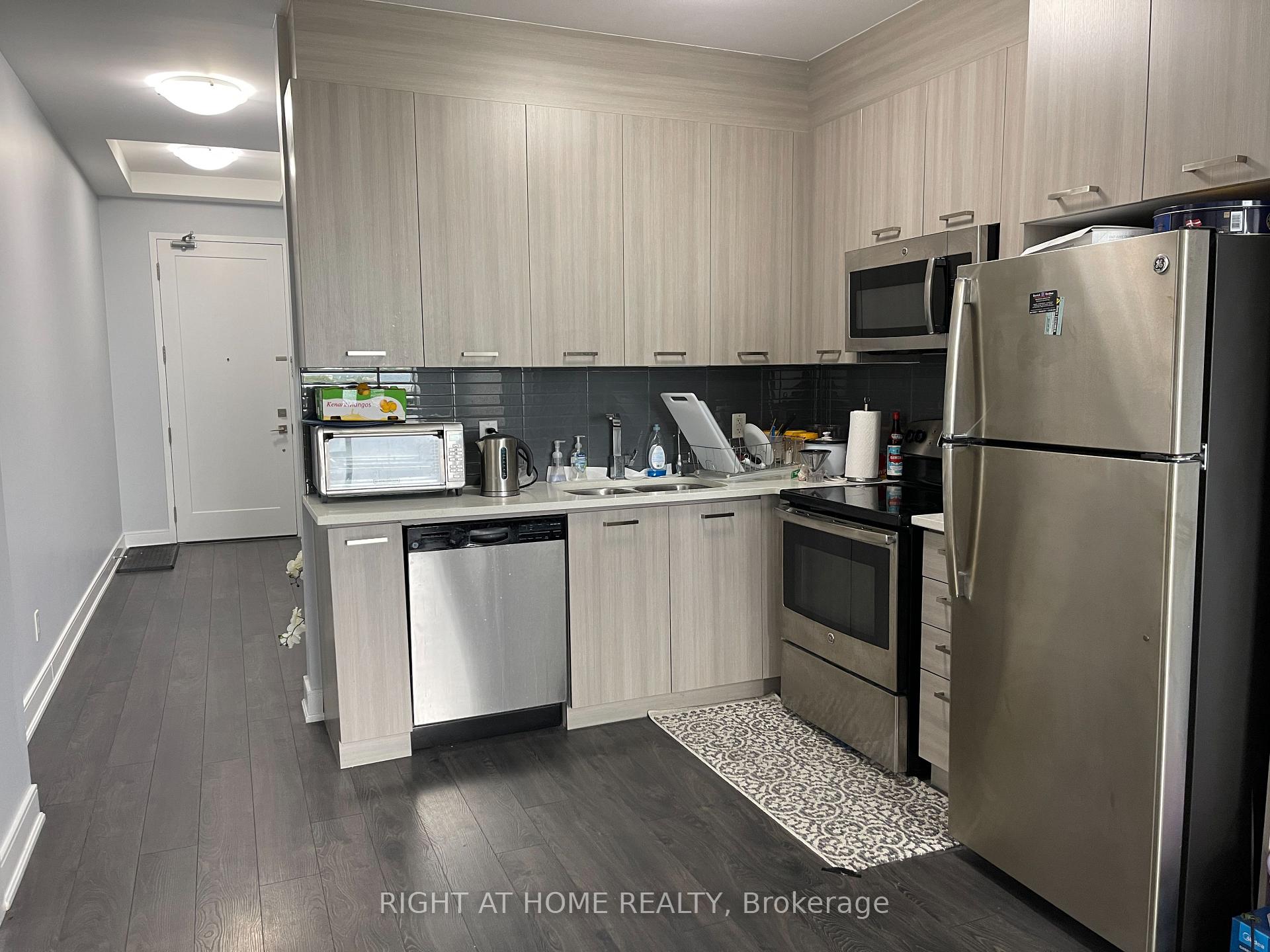 Photo 3 of Unit 708, 150 Main Street W, Hamilton, Central — HOMEH
