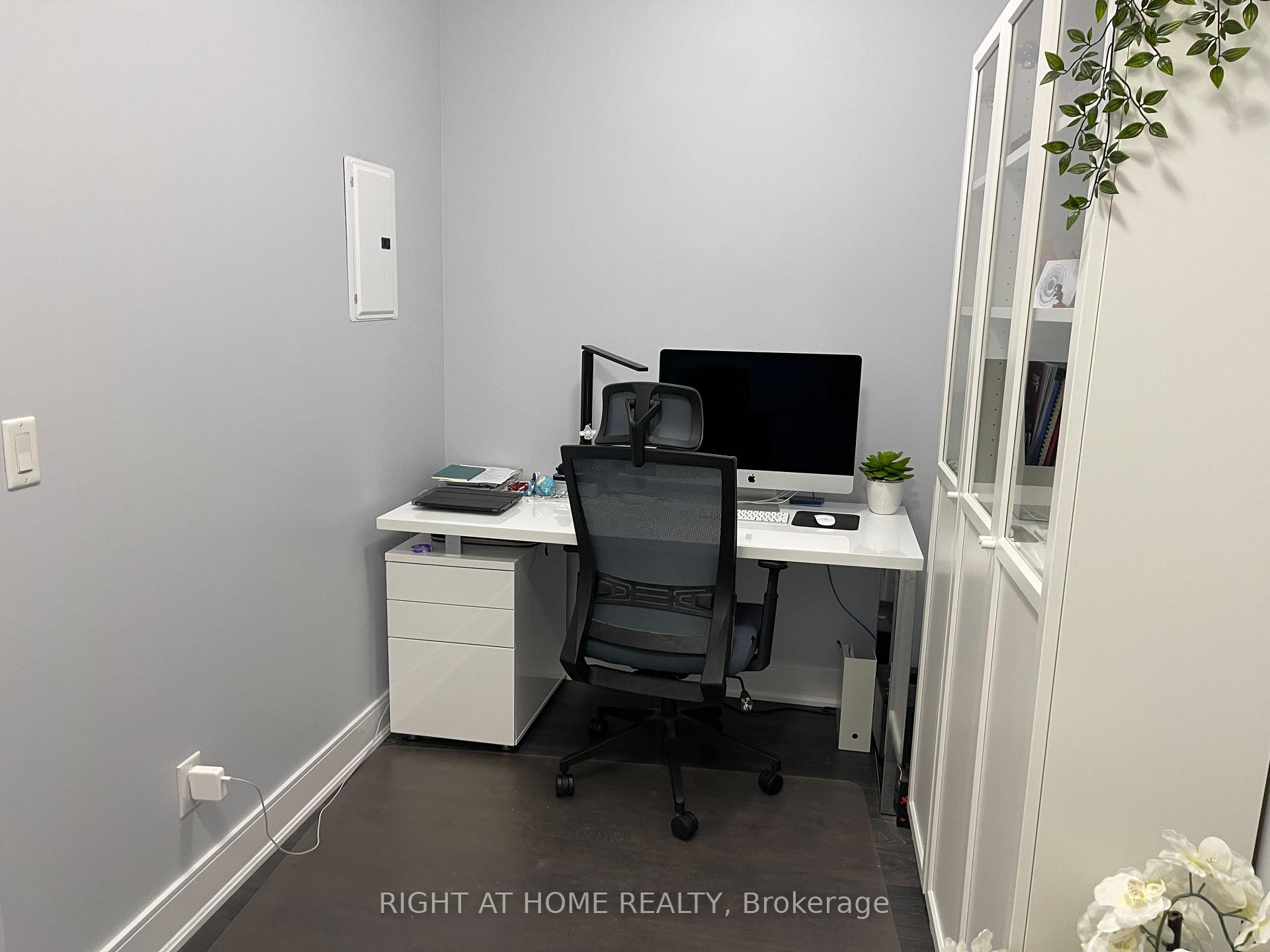 Photo 8 of Unit 708, 150 Main Street W, Hamilton, Central — HOMEH