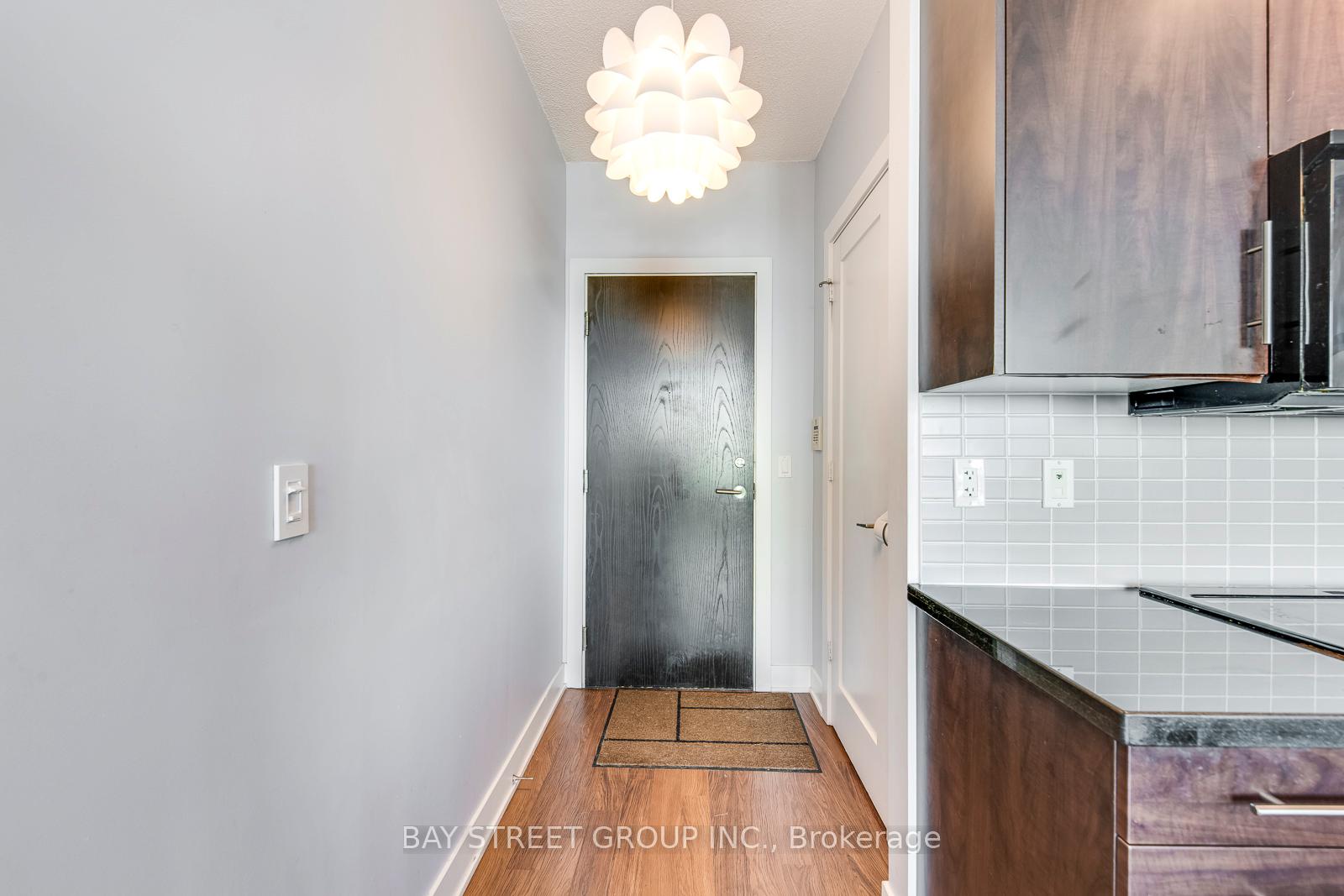 Photo 5 of Unit 3704, 120 Homewood Avenue, Toronto, North St. James Town — HOMEH