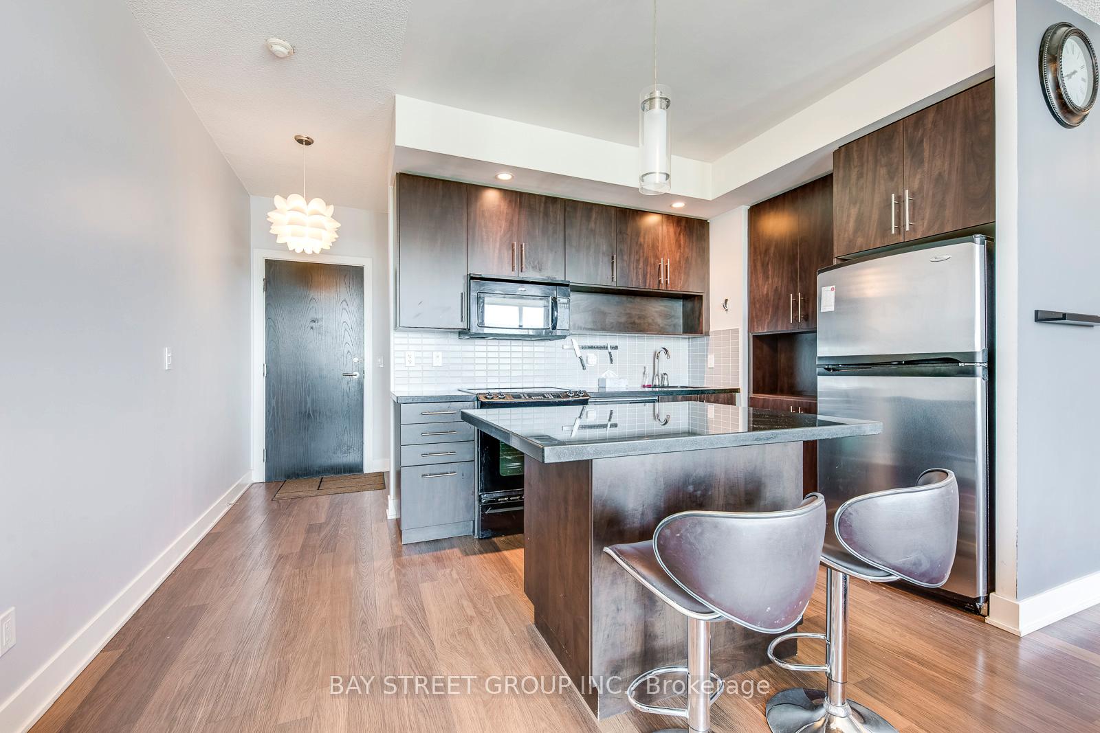 Photo 6 of Unit 3704, 120 Homewood Avenue, Toronto, North St. James Town — HOMEH