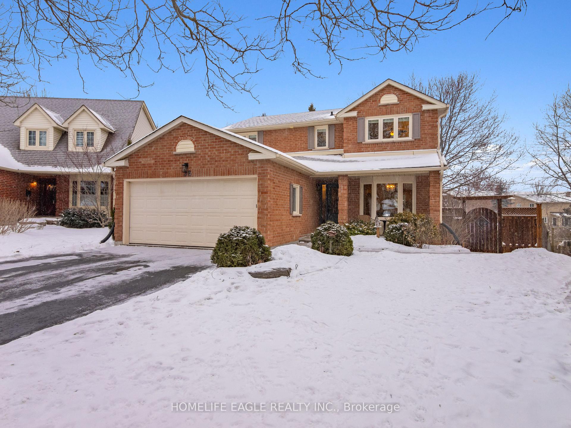 Photo 1 of 38 Moffat Crescent, Aurora, Aurora Heights — HOMEH