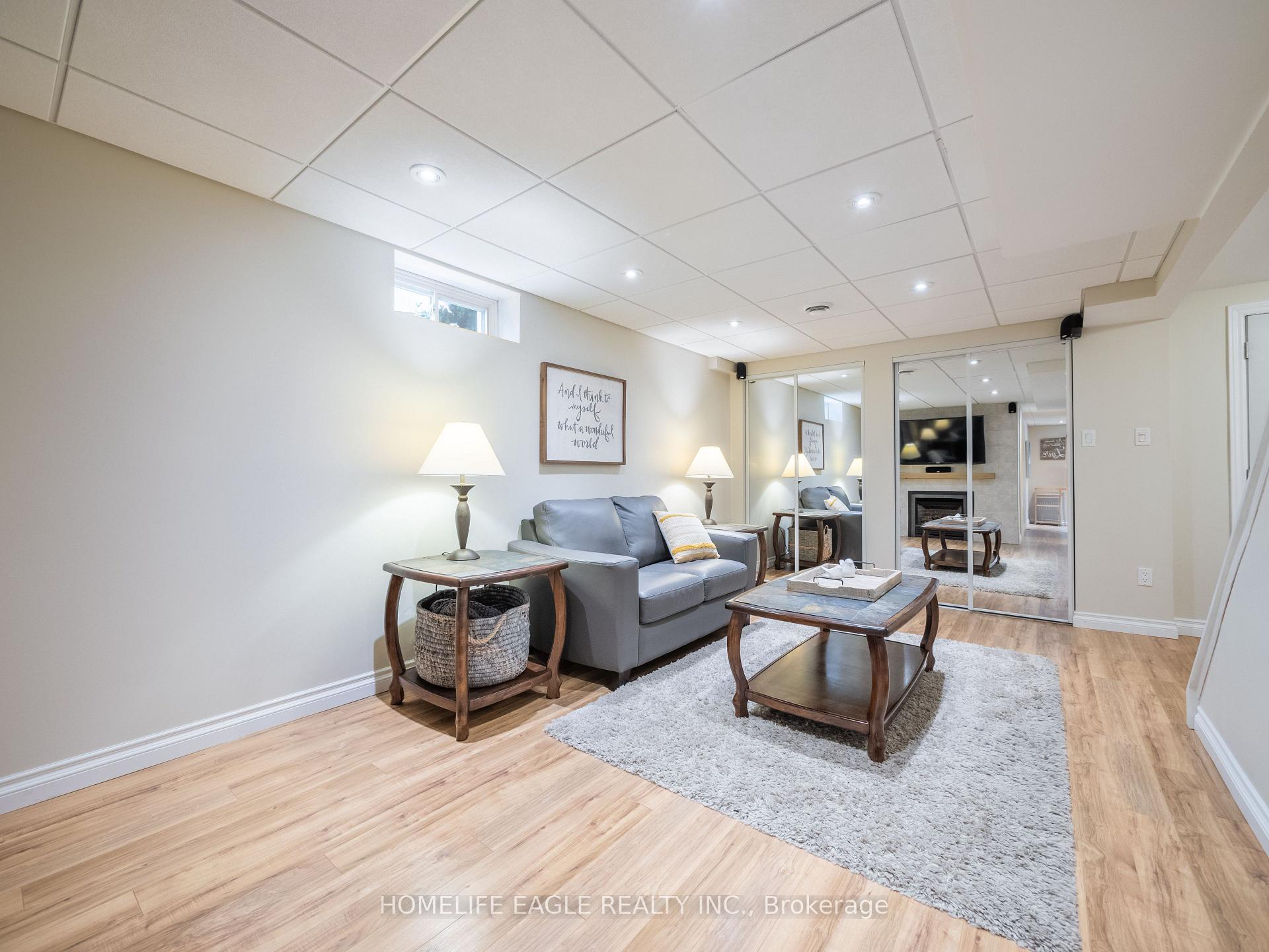 Photo 18 of 38 Moffat Crescent, Aurora, Aurora Heights — HOMEH