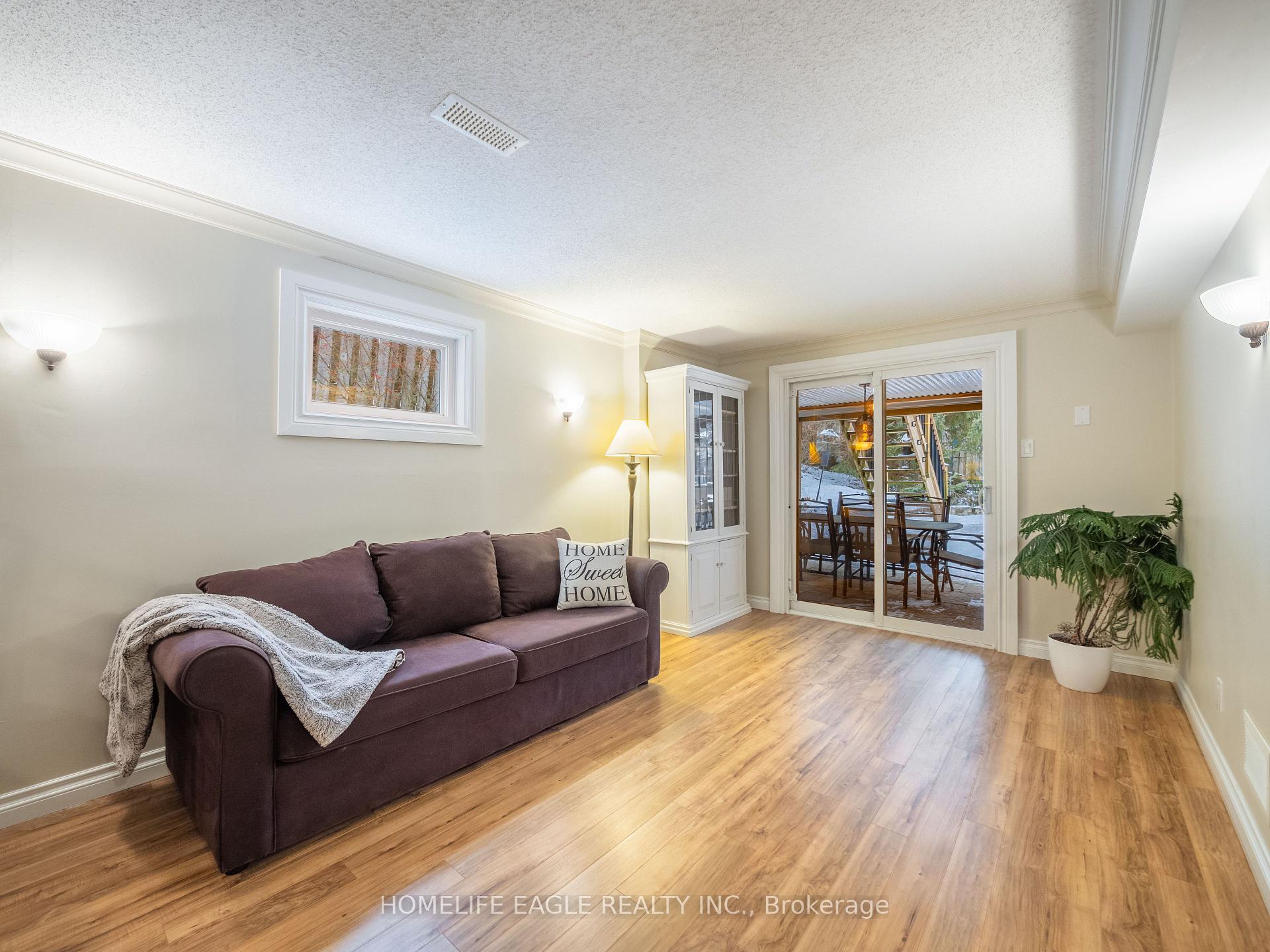 Photo 21 of 38 Moffat Crescent, Aurora, Aurora Heights — HOMEH
