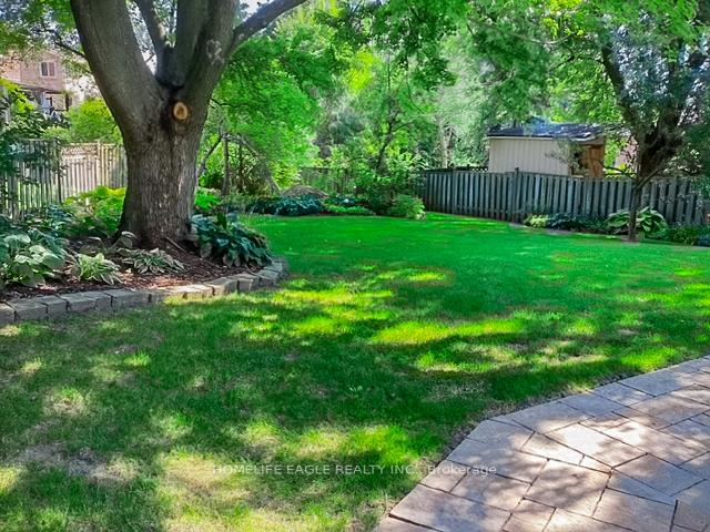 Photo 28 of 38 Moffat Crescent, Aurora, Aurora Heights — HOMEH