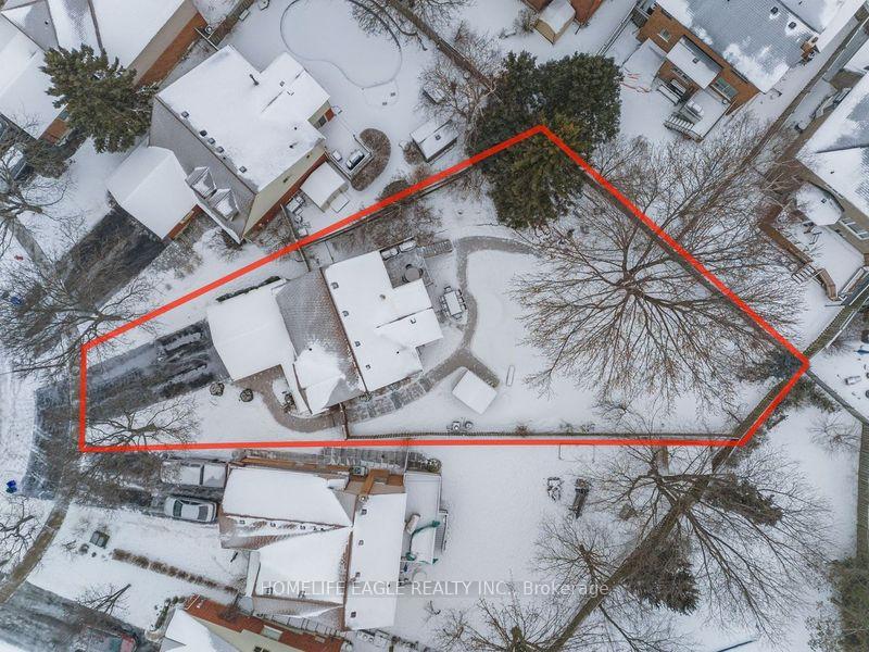 Photo 34 of 38 Moffat Crescent, Aurora, Aurora Heights — HOMEH