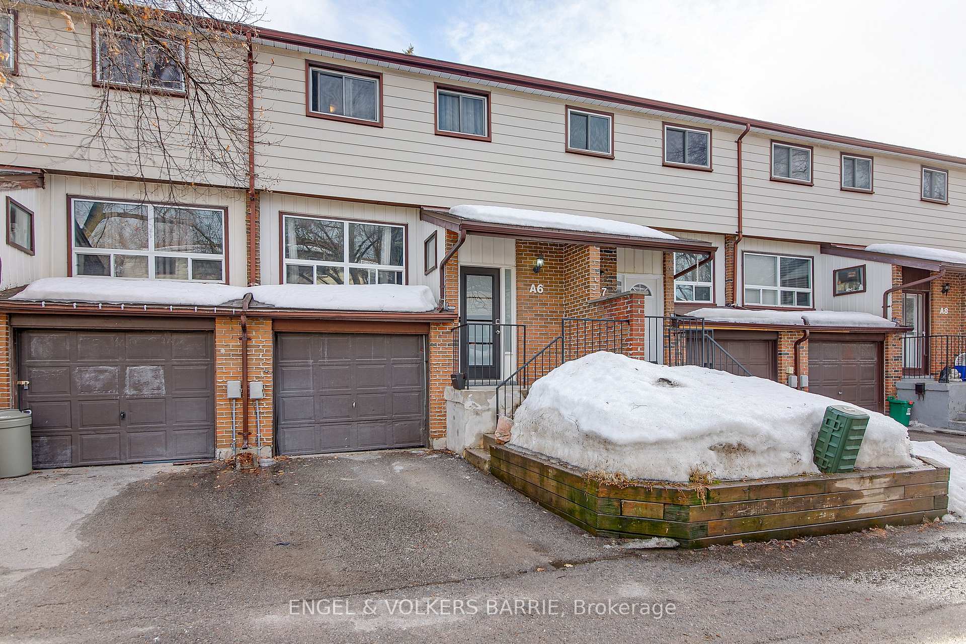 Photo 1 of Unit A6, 63 Ferris Lane, Barrie, Cundles East — HOMEH