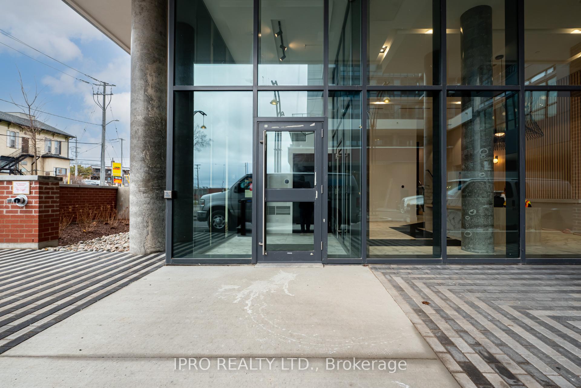 Photo 2 of Unit 1104, 5 Wellington Street S, Kitchener, Cherry Hill — HOMEH