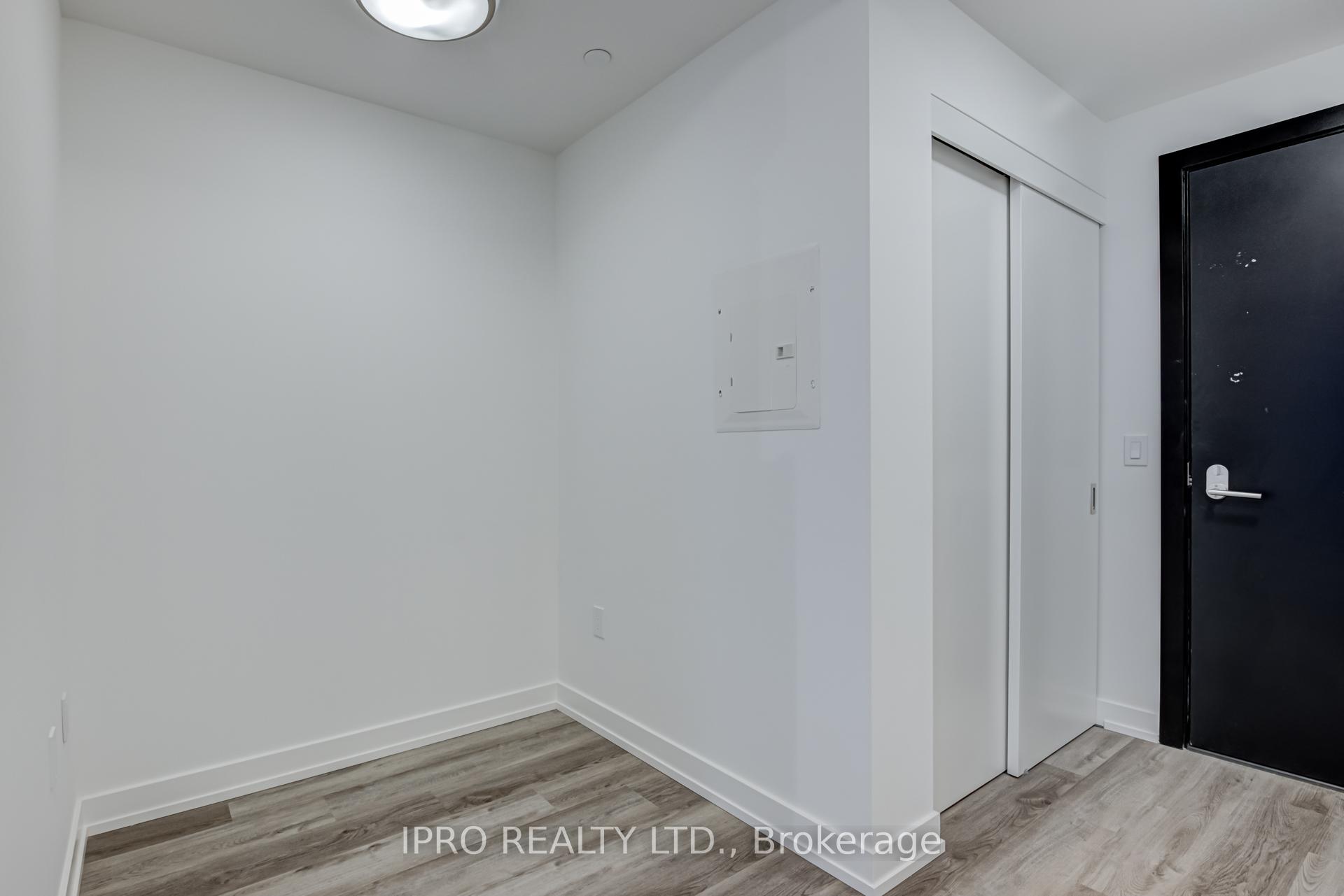 Photo 6 of Unit 1104, 5 Wellington Street S, Kitchener, Cherry Hill — HOMEH