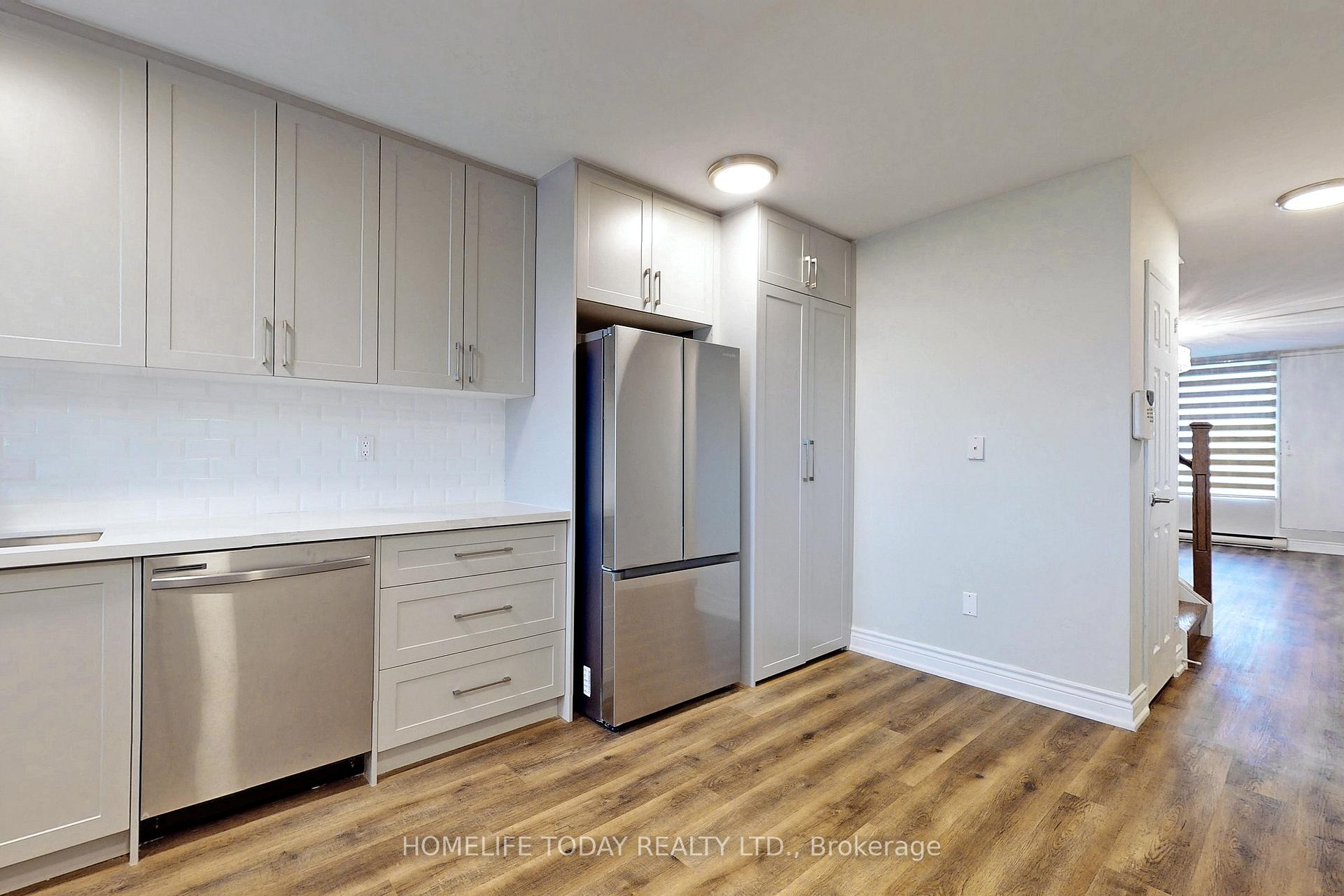 Photo 14 of Unit 301, 155 Leeward Glenway, Toronto, Flemingdon Park — HOMEH