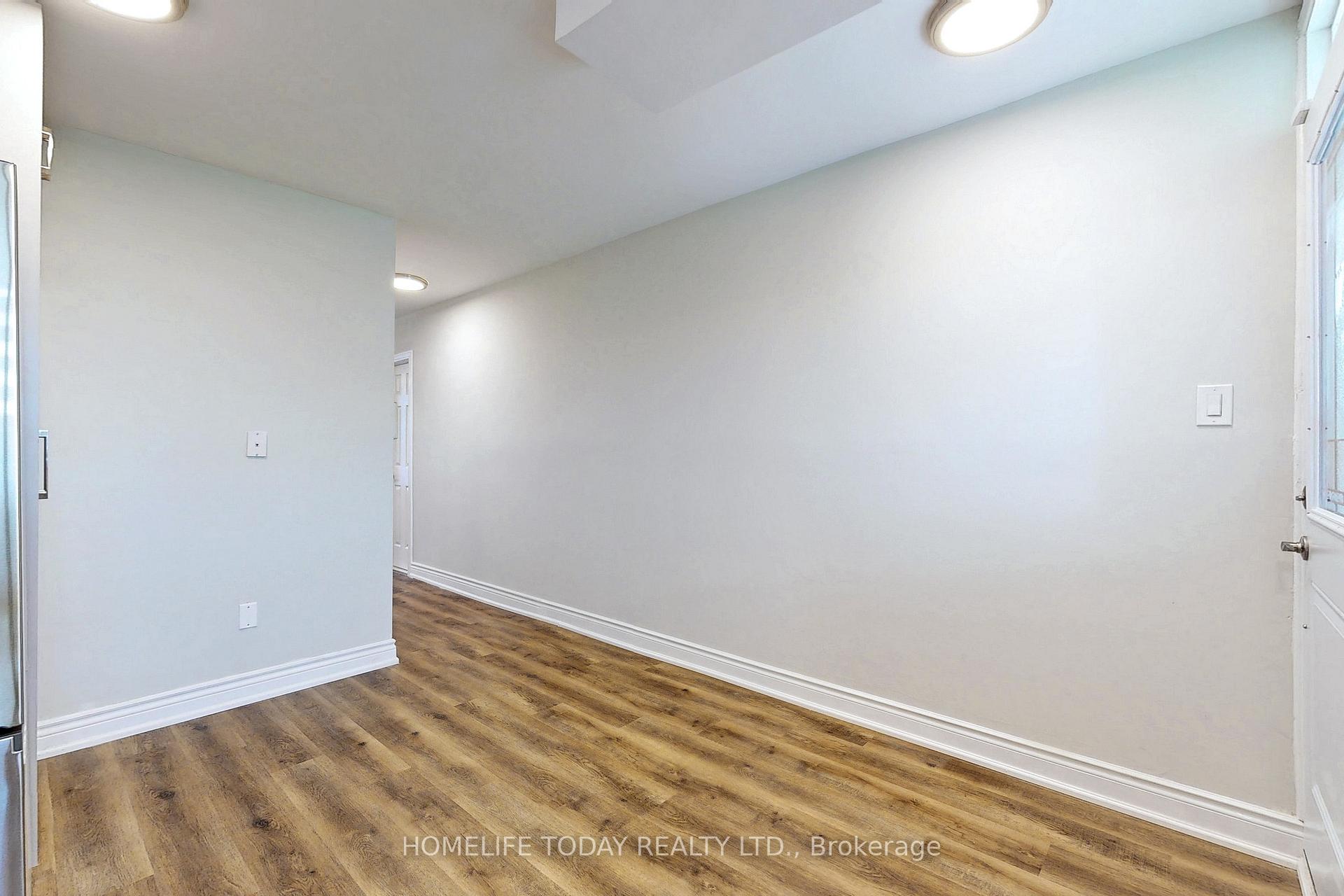 Photo 15 of Unit 301, 155 Leeward Glenway, Toronto, Flemingdon Park — HOMEH