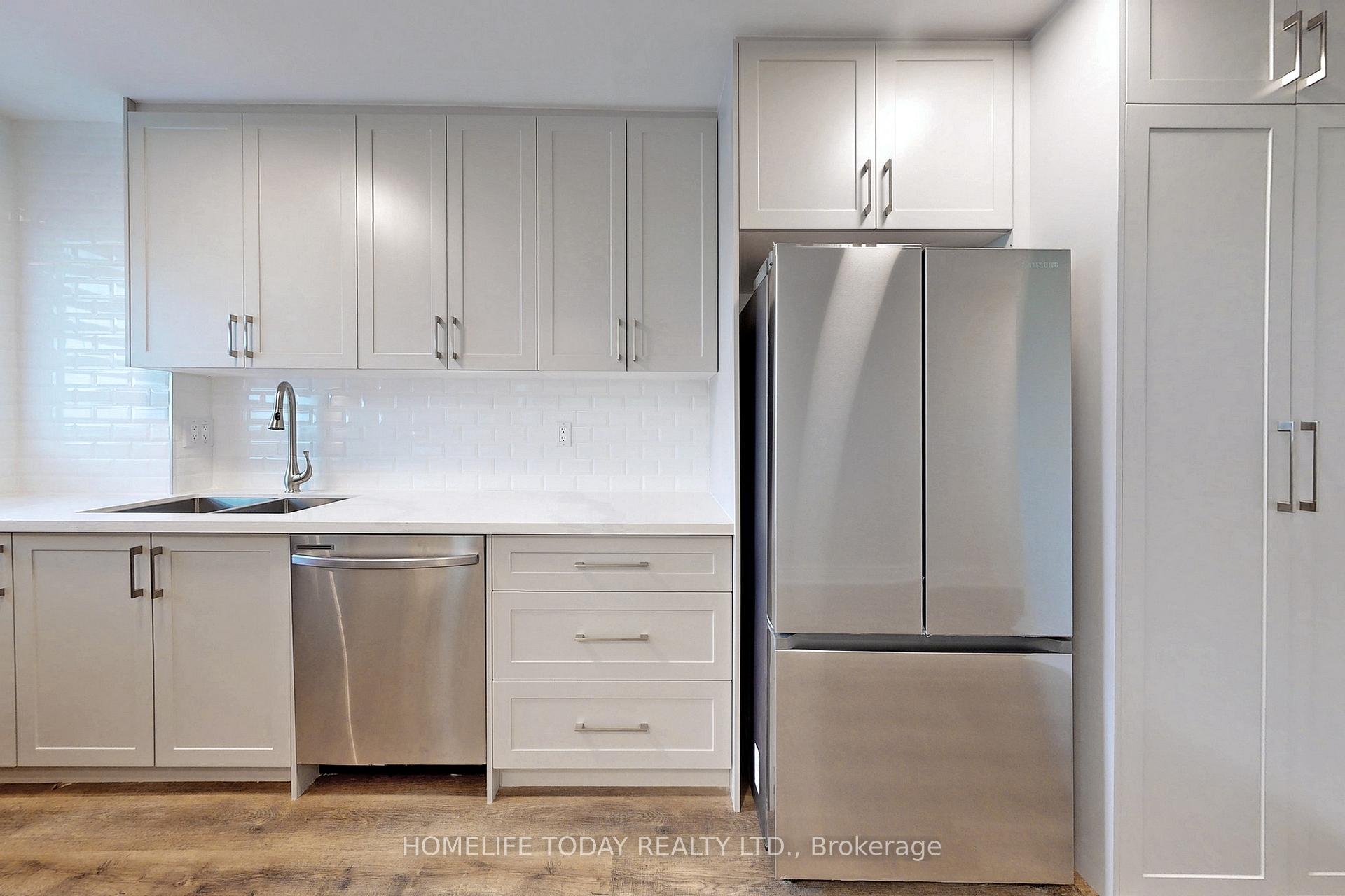 Photo 17 of Unit 301, 155 Leeward Glenway, Toronto, Flemingdon Park — HOMEH