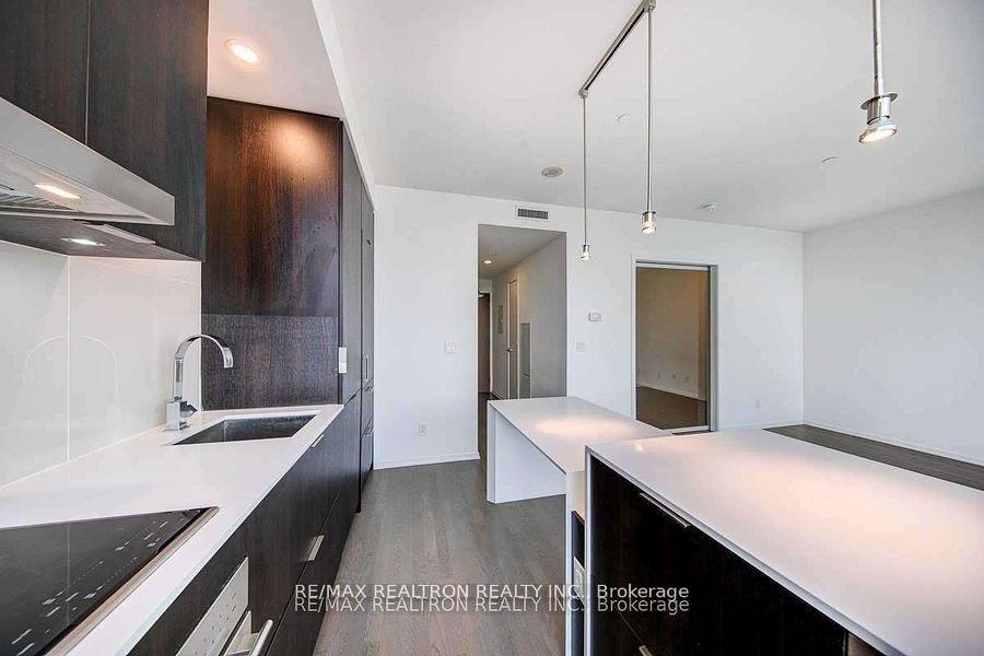 Photo 5 of Unit 4203, 1 Bloor Street E, Toronto, Church-Yonge Corridor — HOMEH